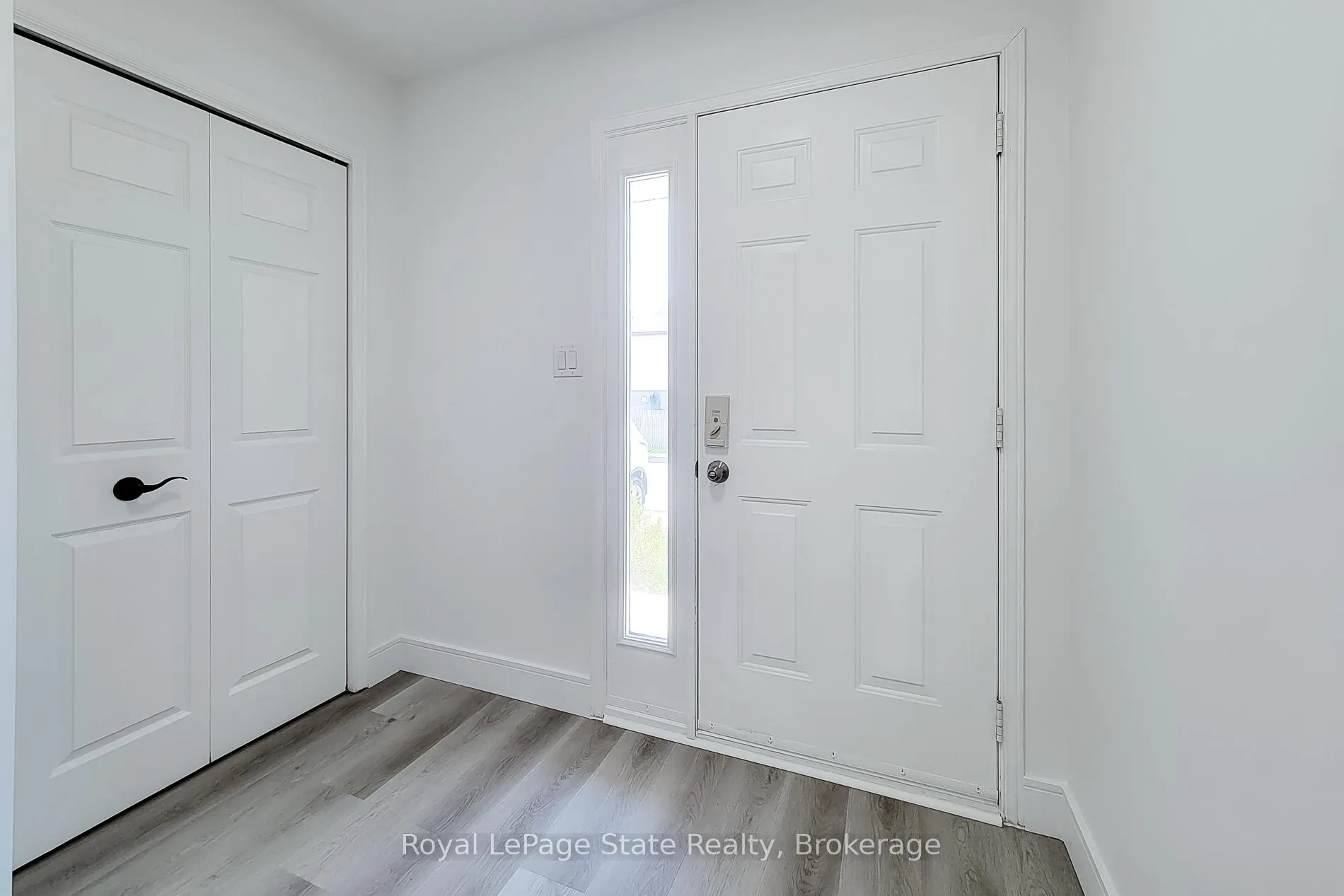 Photo 4 of Unit 2, 1232 Upper Gage Avenue, Hamilton, Randall — HOMEH