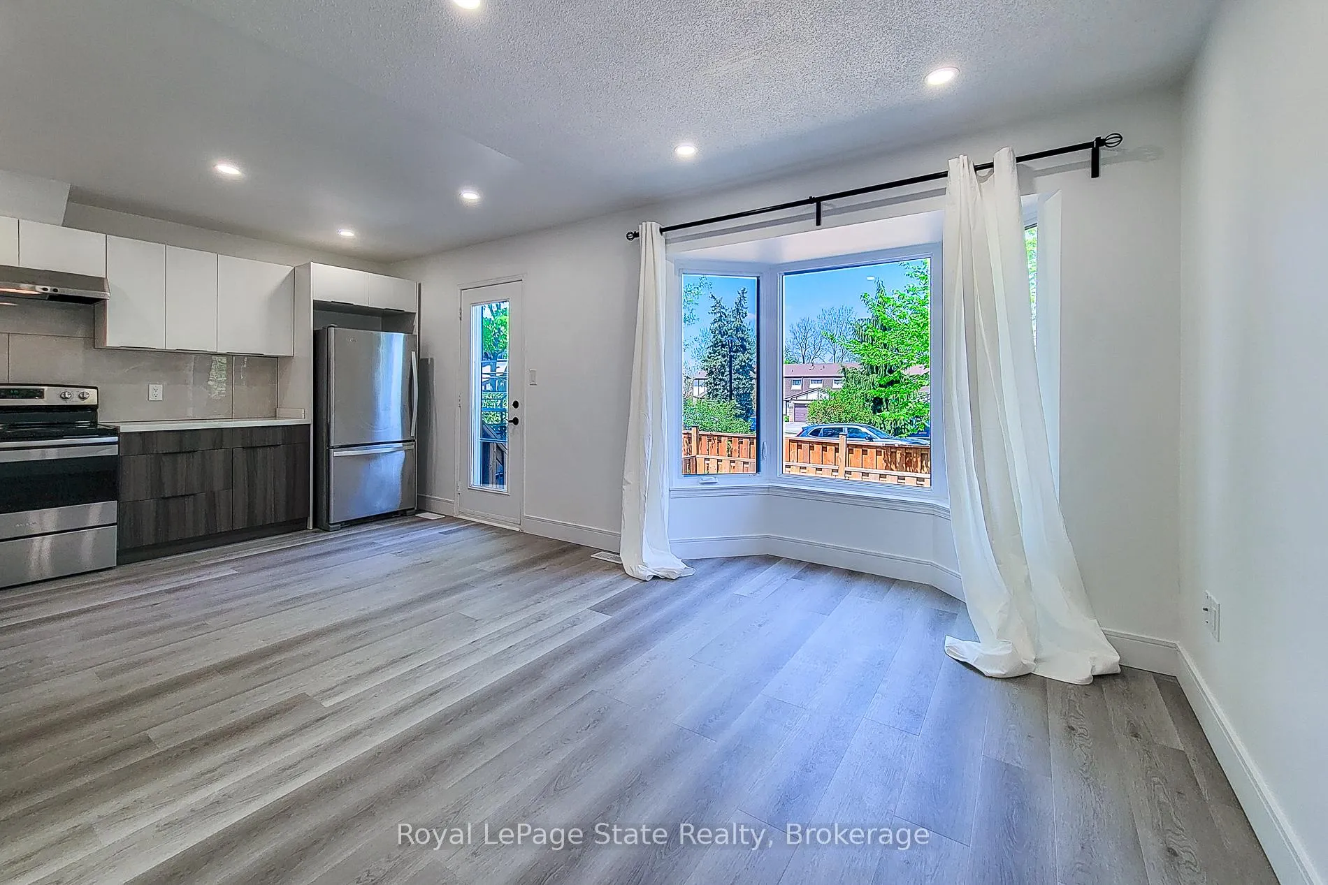 Photo 7 of Unit 2, 1232 Upper Gage Avenue, Hamilton, Randall — HOMEH