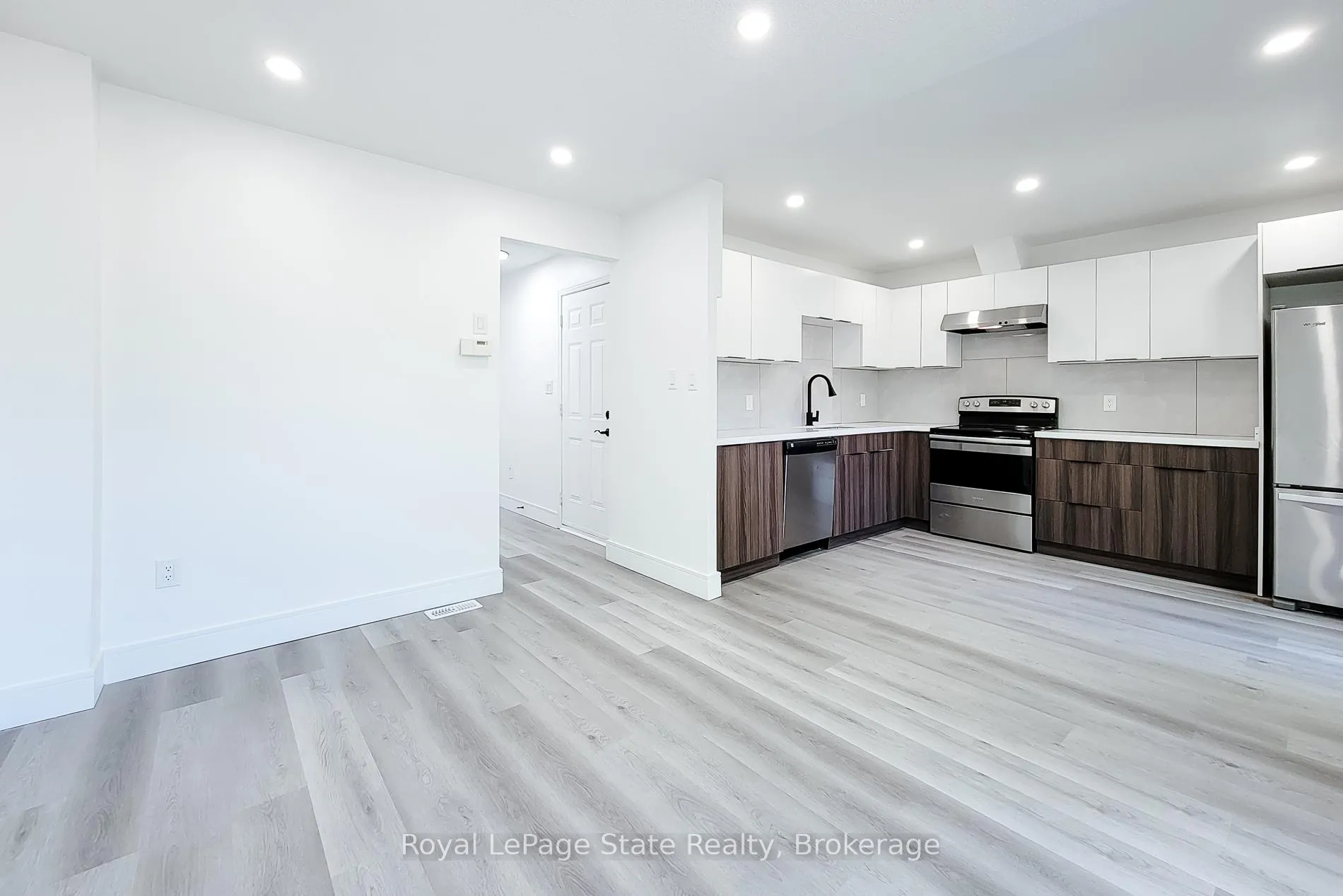 Photo 10 of Unit 2, 1232 Upper Gage Avenue, Hamilton, Randall — HOMEH