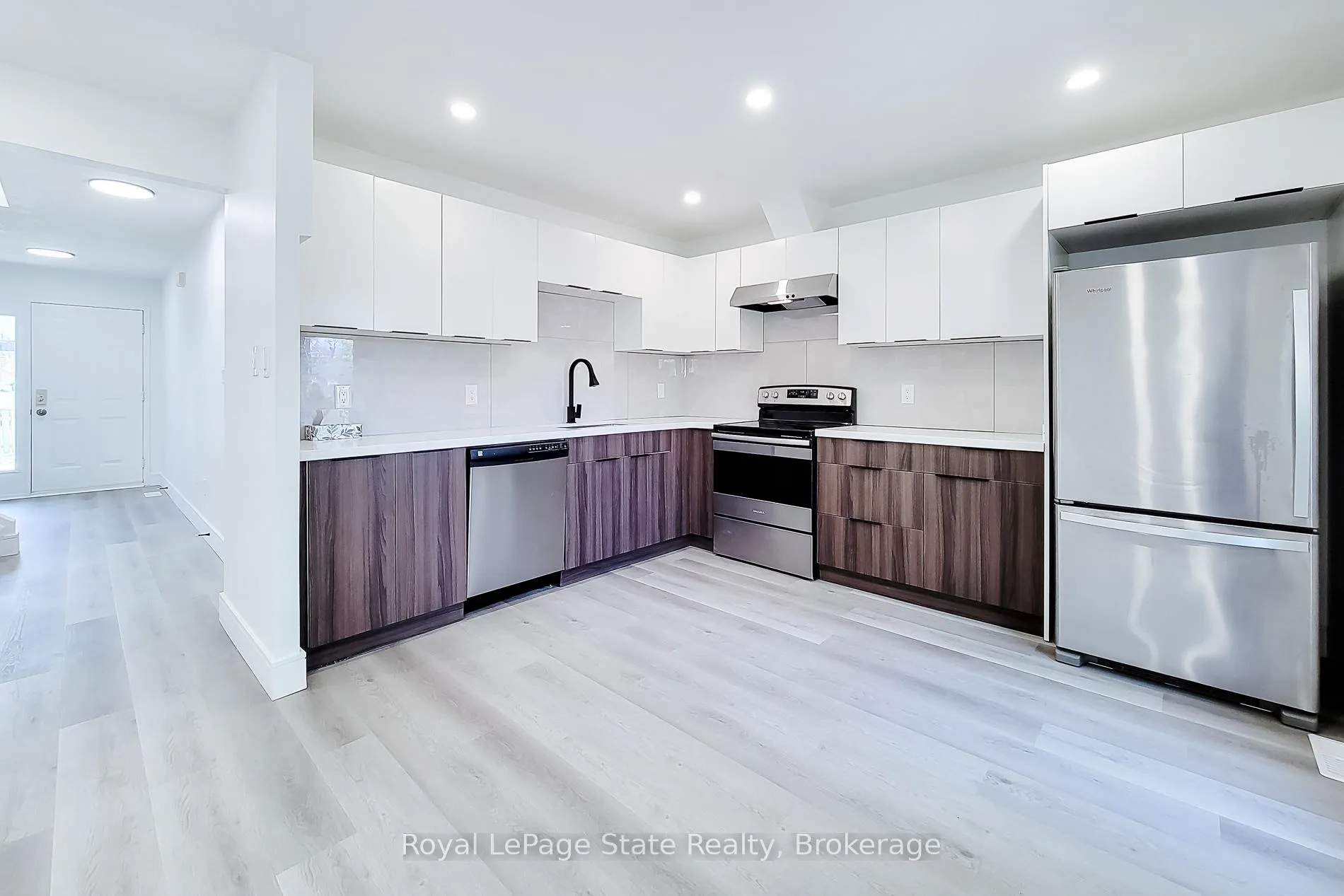 Photo 12 of Unit 2, 1232 Upper Gage Avenue, Hamilton, Randall — HOMEH