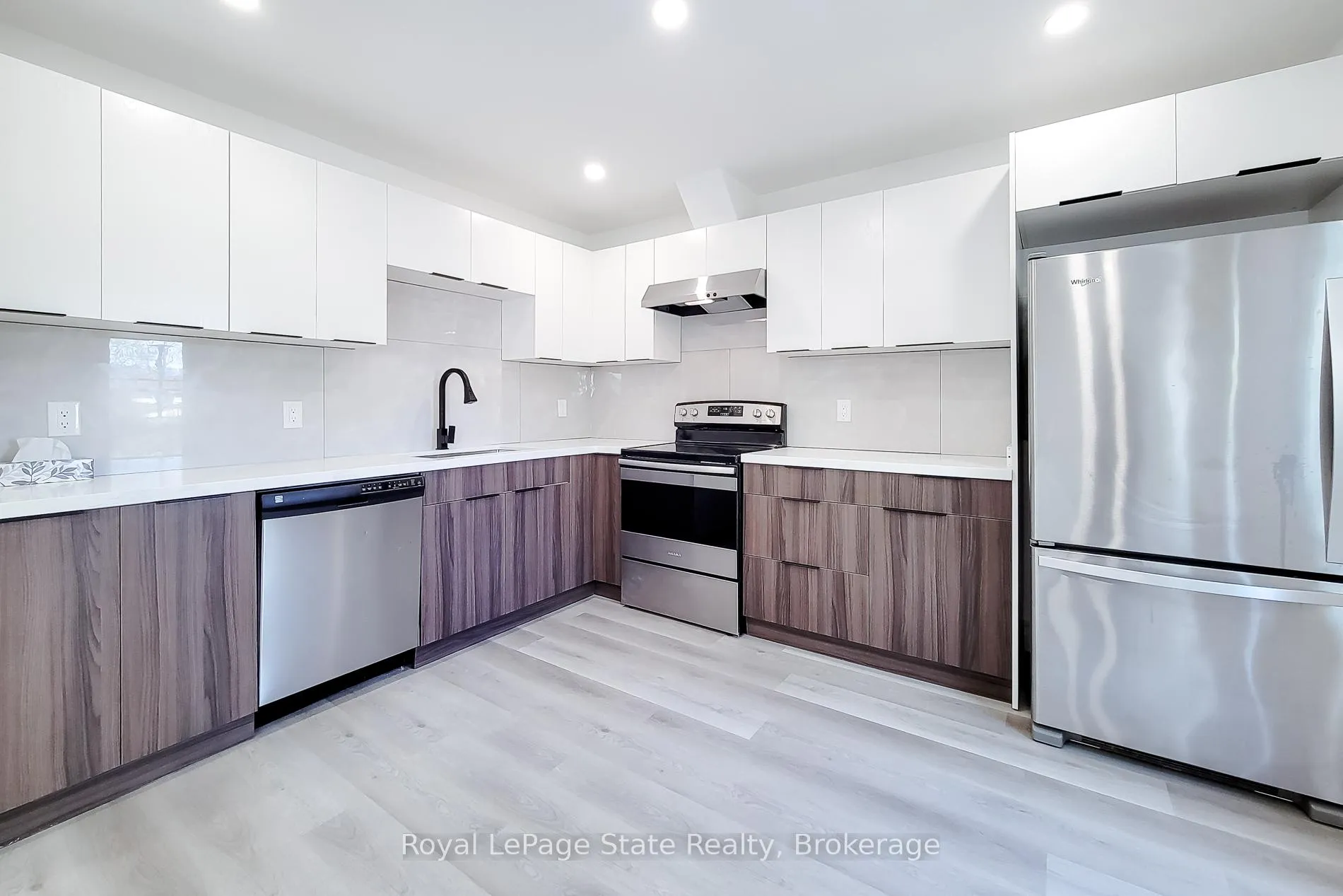 Photo 16 of Unit 2, 1232 Upper Gage Avenue, Hamilton, Randall — HOMEH