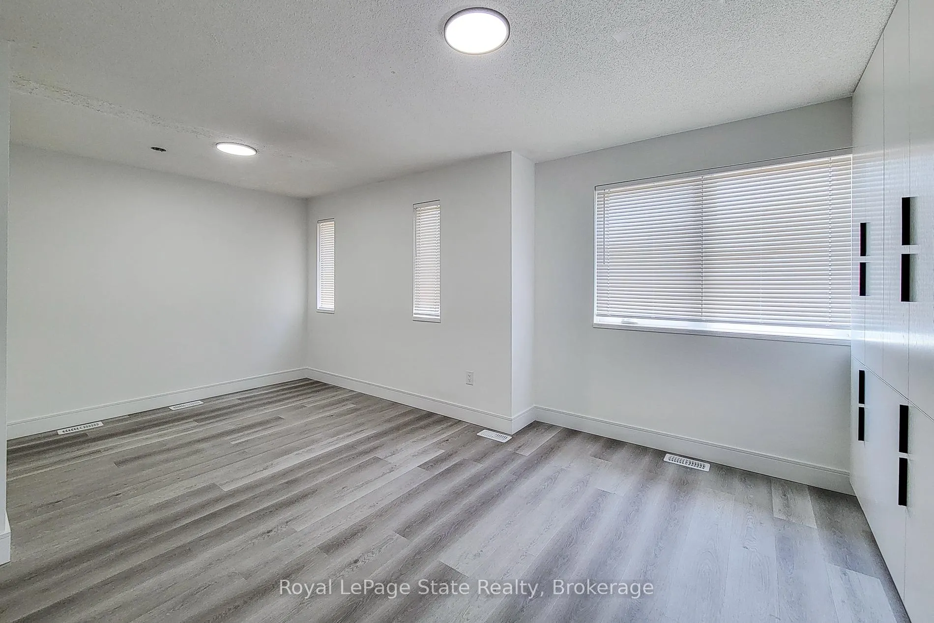 Photo 20 of Unit 2, 1232 Upper Gage Avenue, Hamilton, Randall — HOMEH