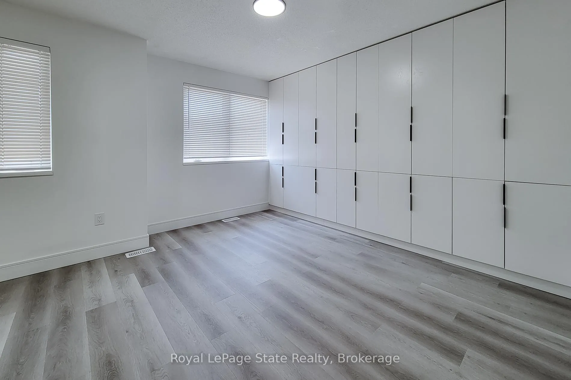 Photo 21 of Unit 2, 1232 Upper Gage Avenue, Hamilton, Randall — HOMEH