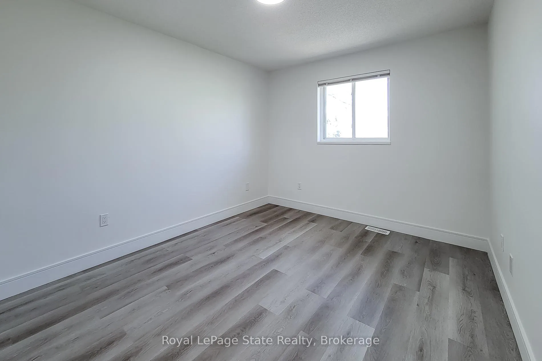 Photo 25 of Unit 2, 1232 Upper Gage Avenue, Hamilton, Randall — HOMEH