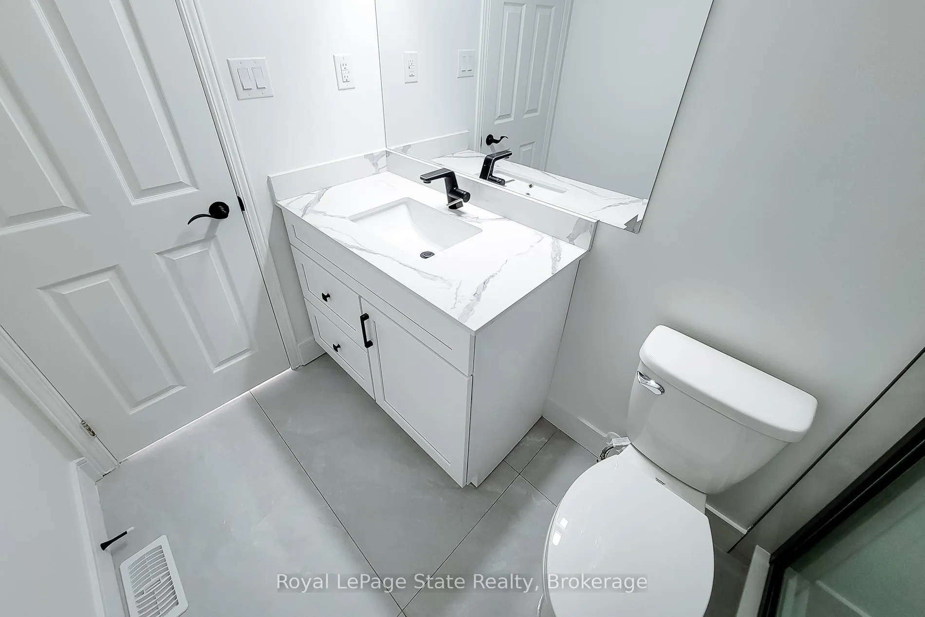Photo 27 of Unit 2, 1232 Upper Gage Avenue, Hamilton, Randall — HOMEH