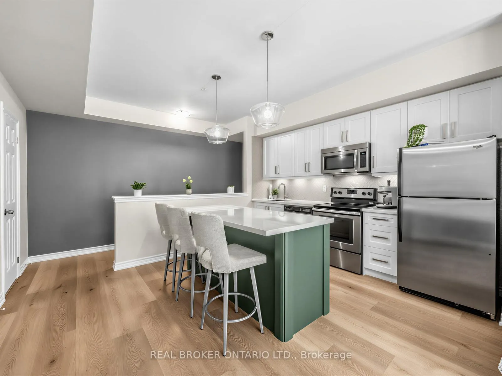 Photo 3 of Unit 88, 30 Carnation Avenue, Etobicoke, Long Branch — HOMEH