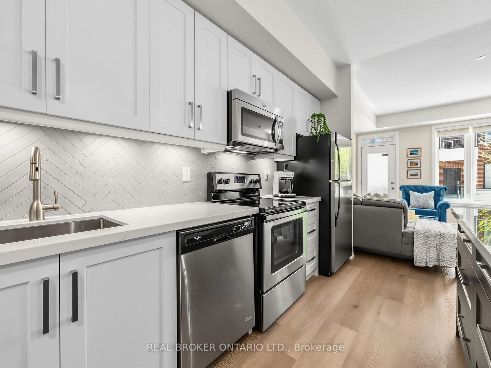 Photo 7 of Unit 88, 30 Carnation Avenue, Etobicoke, Long Branch — HOMEH