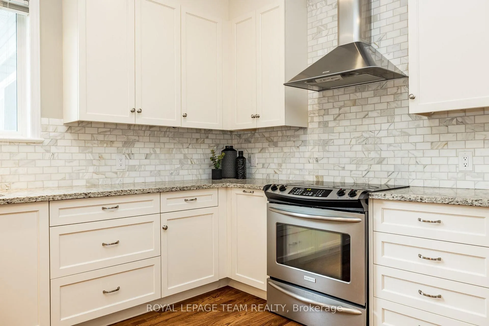 Photo 15 of 10 Beechgrove Gardens, Ottawa, Stittsville (South) — HOMEH