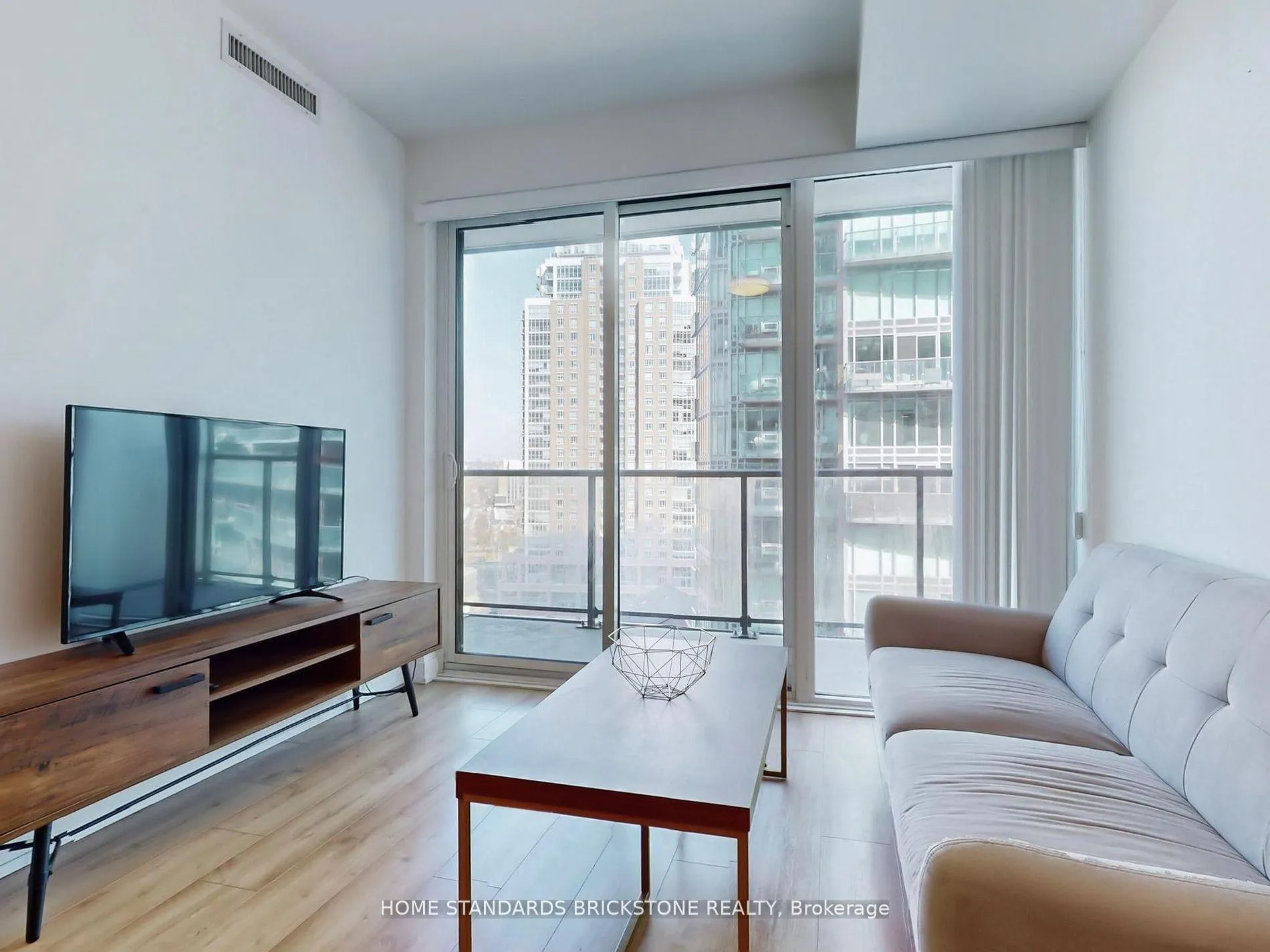 Photo 9 of Unit 1007, 135 East Liberty Street, Toronto, Niagara — HOMEH