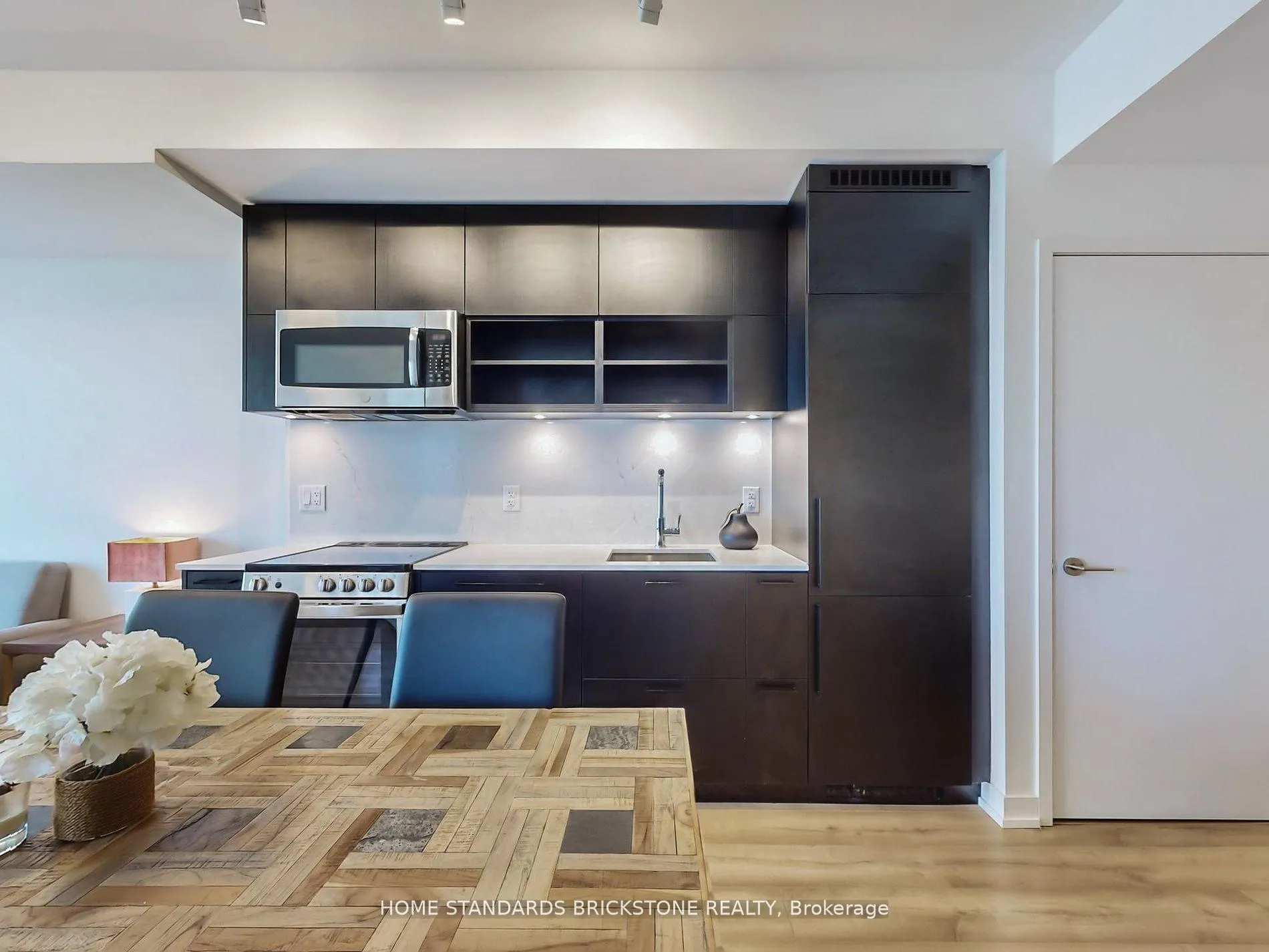 Photo 13 of Unit 1007, 135 East Liberty Street, Toronto, Niagara — HOMEH