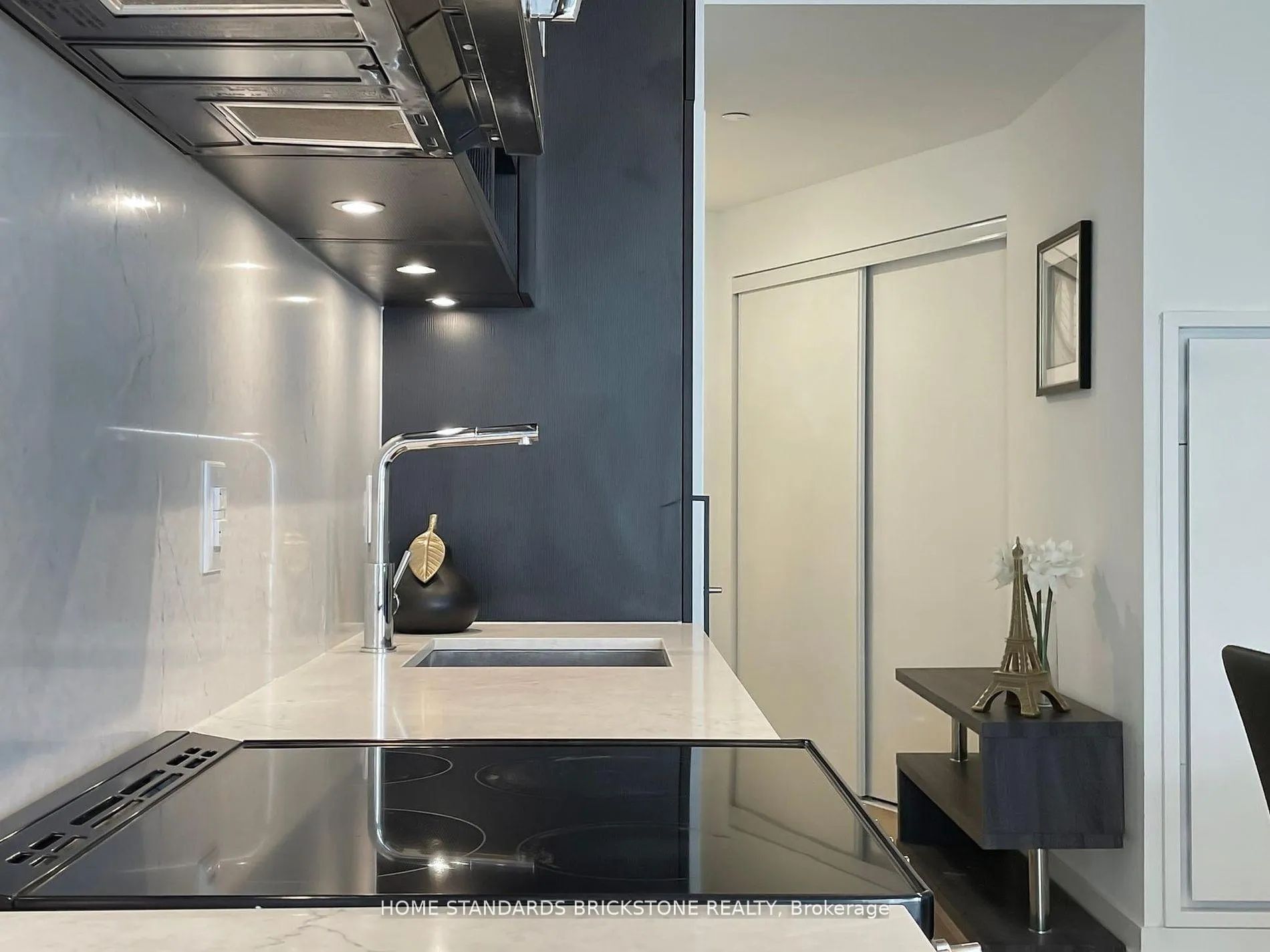 Photo 16 of Unit 1007, 135 East Liberty Street, Toronto, Niagara — HOMEH