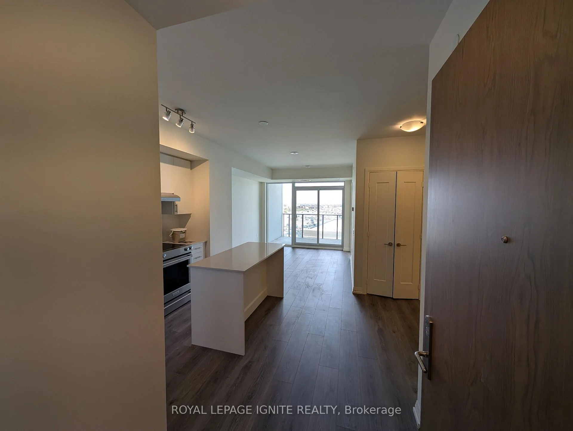 Photo 3 of Unit 510, 27 Korda Gate, Vaughan, Vellore Village — HOMEH