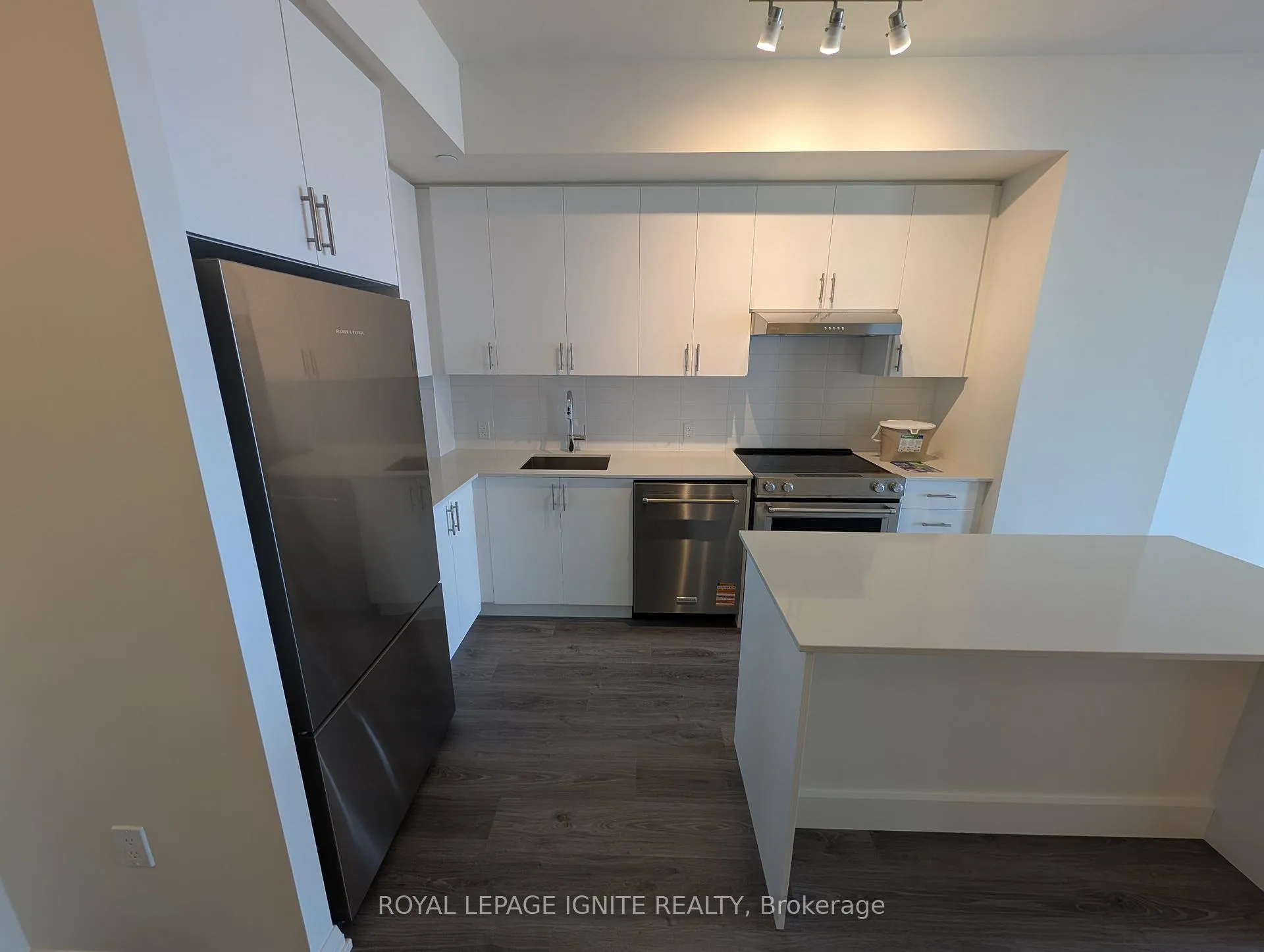 Photo 4 of Unit 510, 27 Korda Gate, Vaughan, Vellore Village — HOMEH
