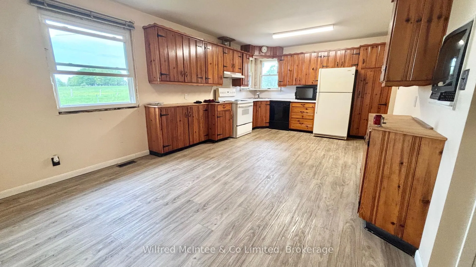 Photo 32 of 279 Sideroad 5 Road N, Arran-Elderslie — HOMEH