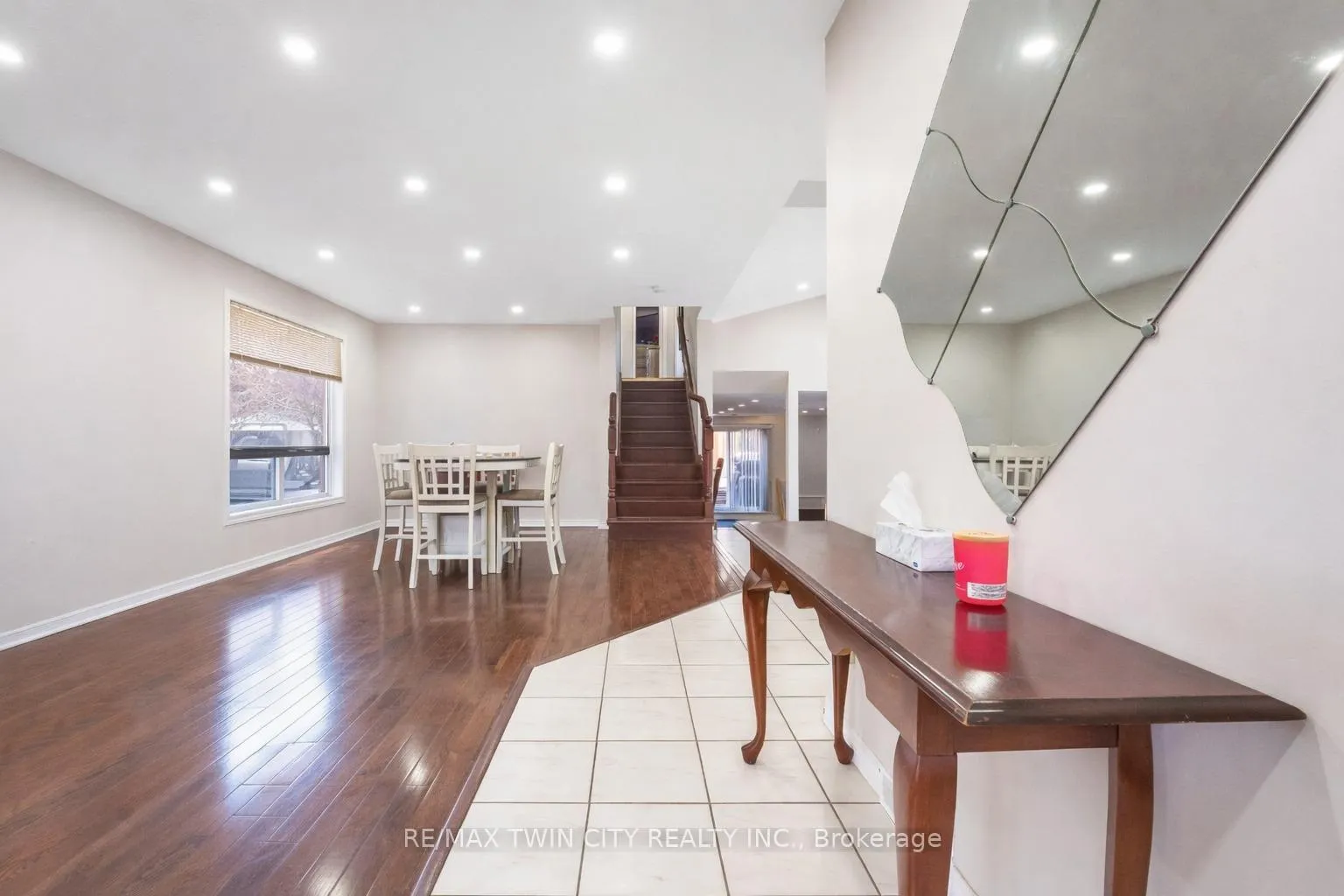Photo 3 of 183 Bush Clover Crescent, Kitchener — HOMEH