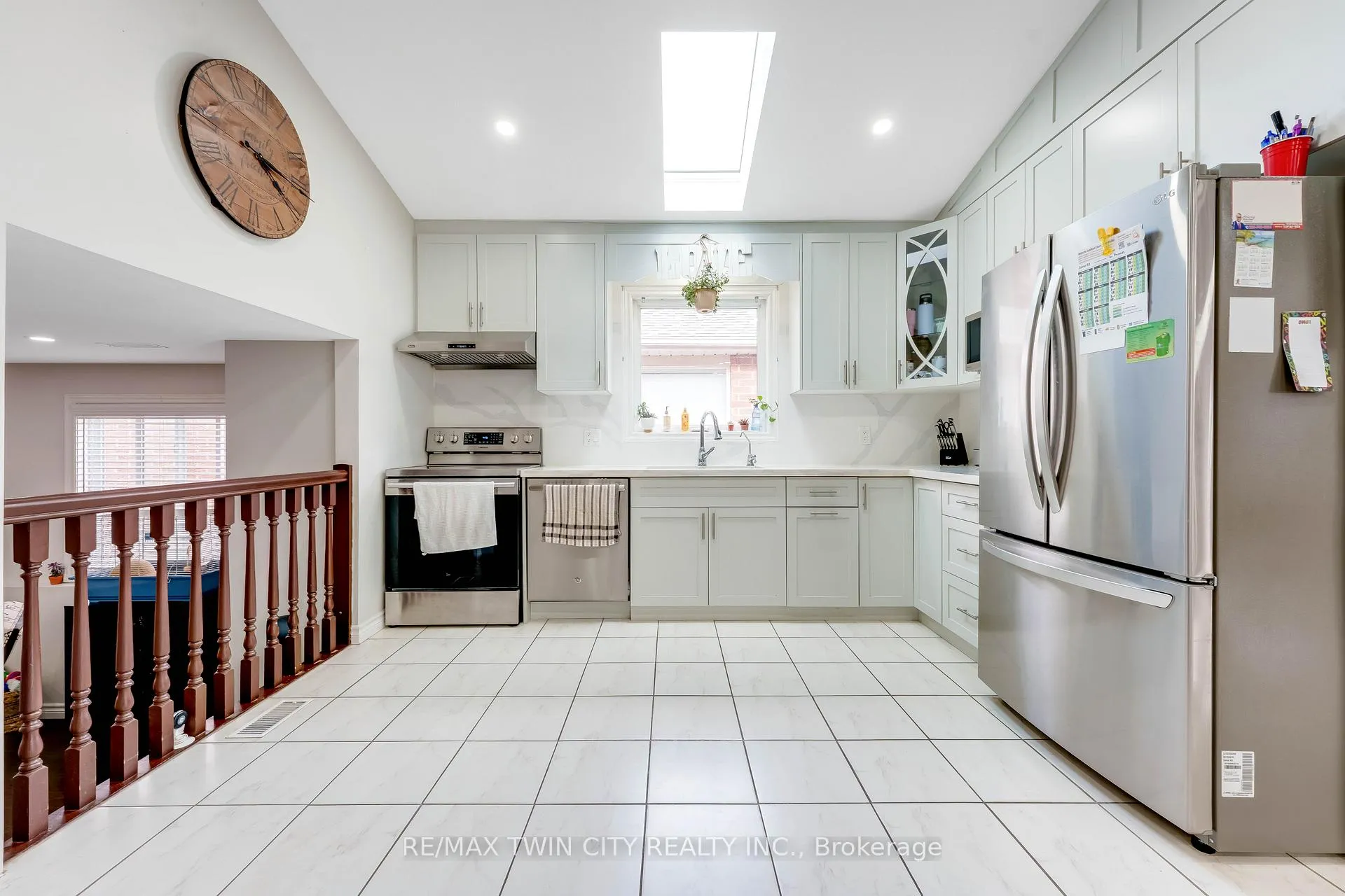 Photo 4 of 183 Bush Clover Crescent, Kitchener — HOMEH