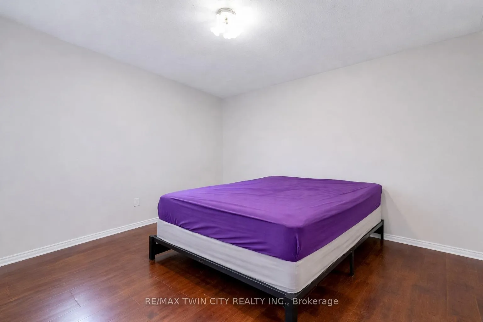 Photo 10 of 183 Bush Clover Crescent, Kitchener — HOMEH