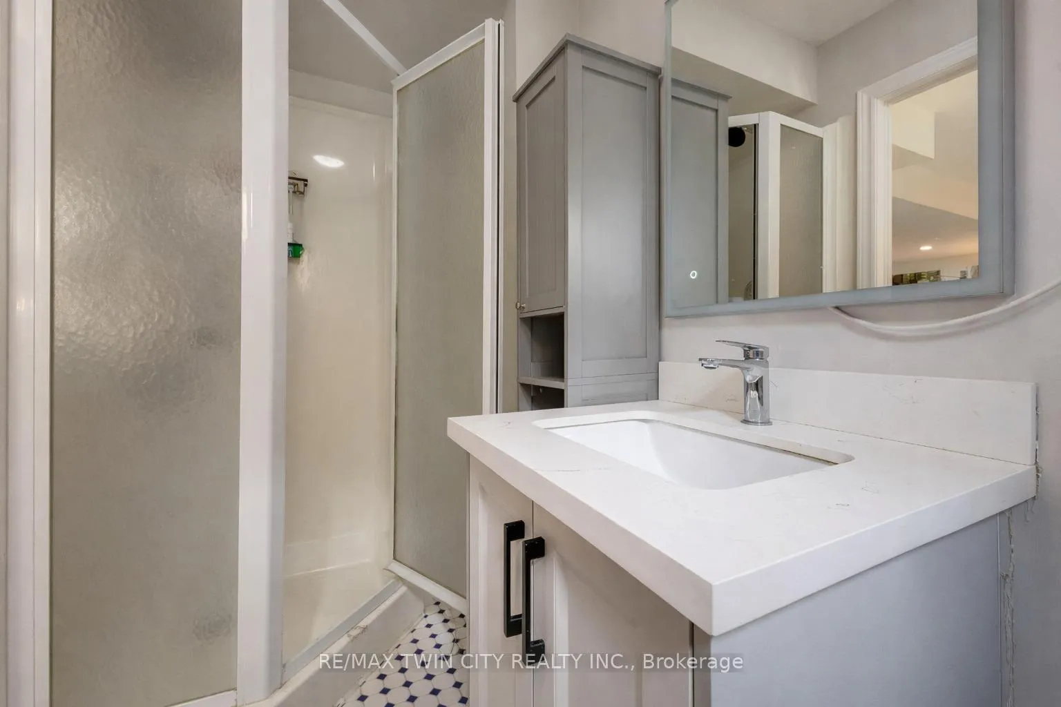 Photo 17 of 183 Bush Clover Crescent, Kitchener — HOMEH