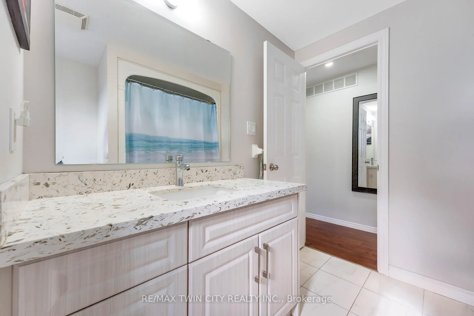 Photo 22 of 183 Bush Clover Crescent, Kitchener — HOMEH