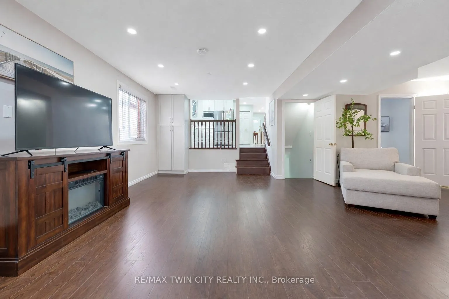 Photo 27 of 183 Bush Clover Crescent, Kitchener — HOMEH