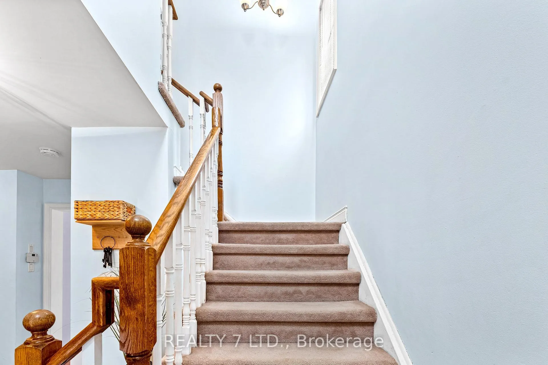 Photo 17 of 73 Bird Street, Barrie, Edgehill Drive — HOMEH