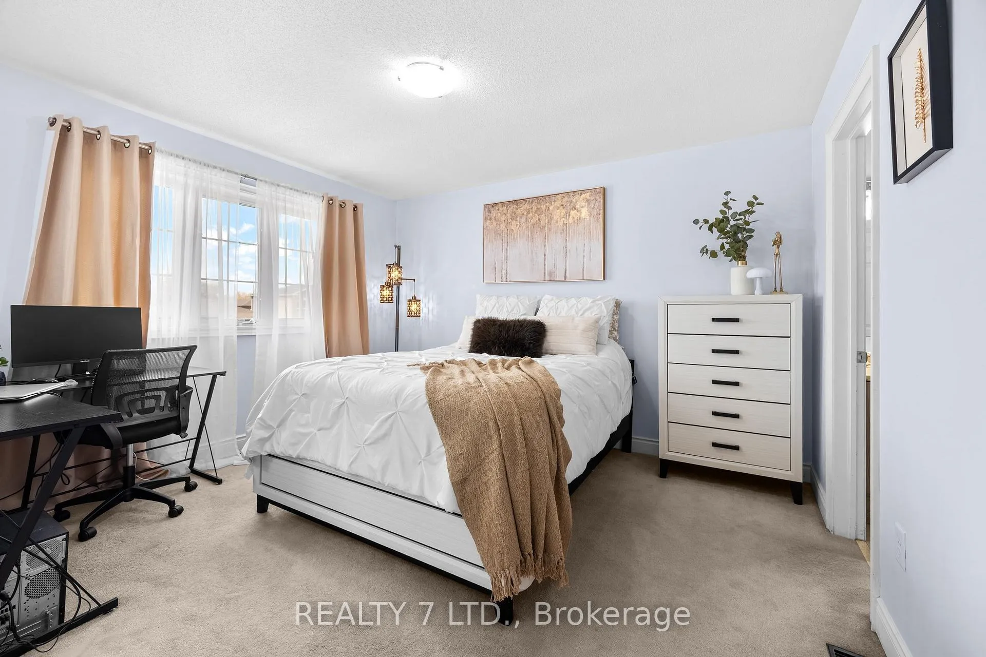 Photo 18 of 73 Bird Street, Barrie, Edgehill Drive — HOMEH