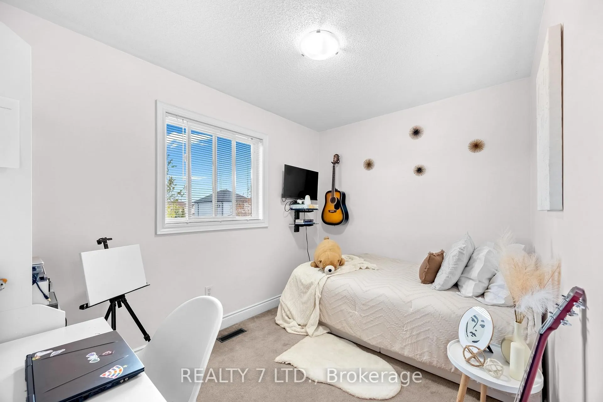 Photo 26 of 73 Bird Street, Barrie, Edgehill Drive — HOMEH