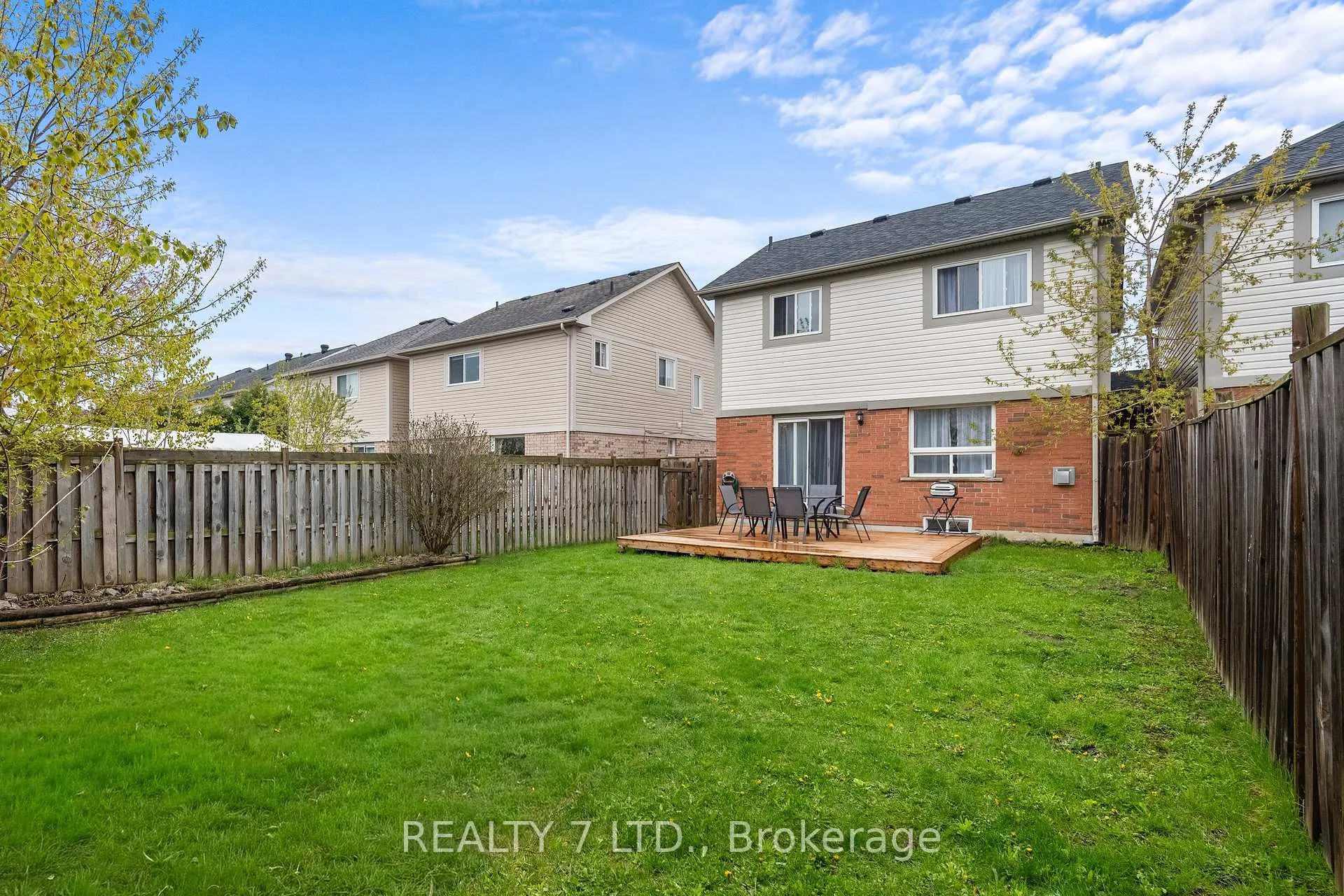 Photo 40 of 73 Bird Street, Barrie, Edgehill Drive — HOMEH
