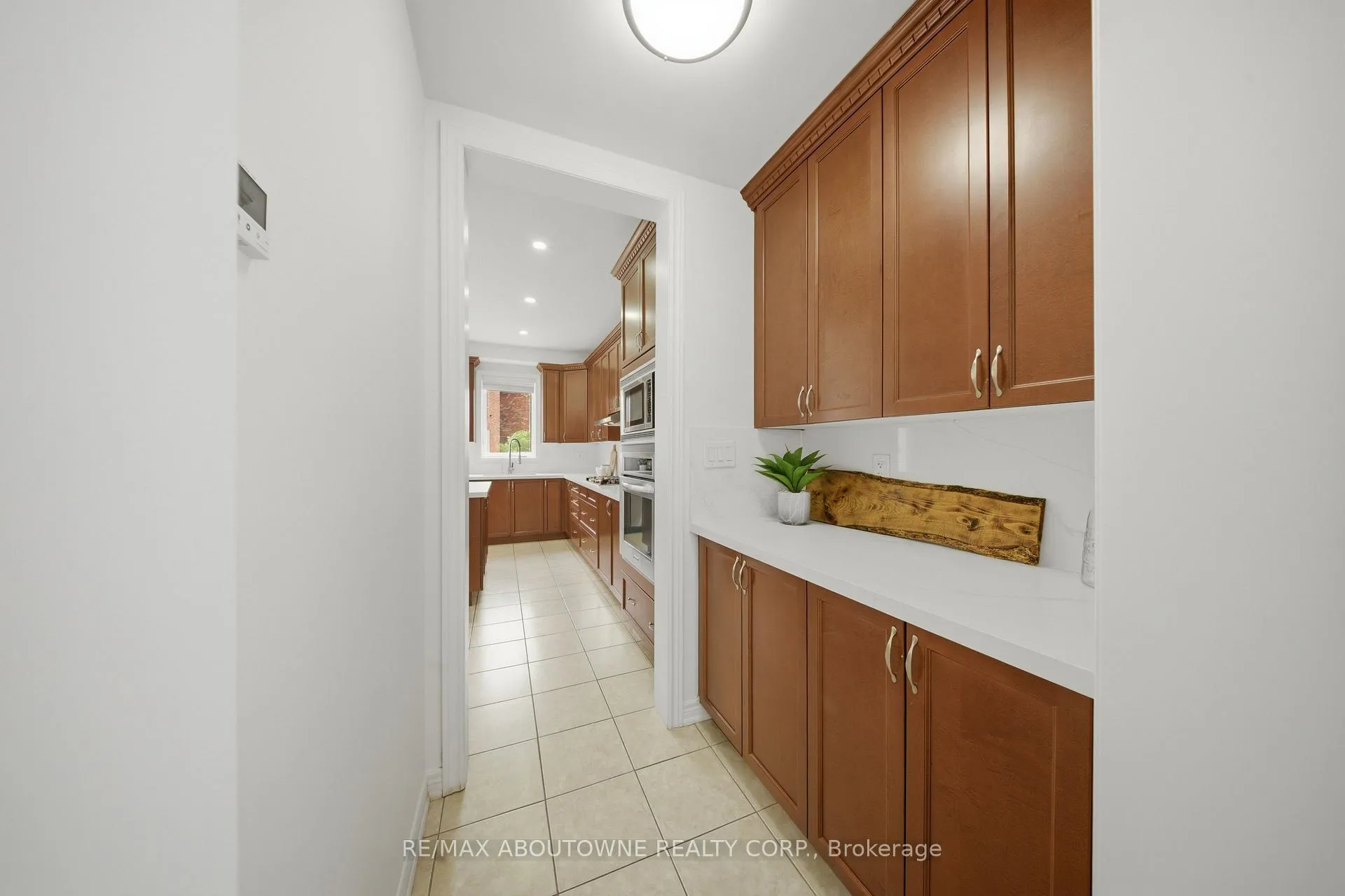 Photo 9 of 3071 Jenn Avenue, Burlington, Alton — HOMEH