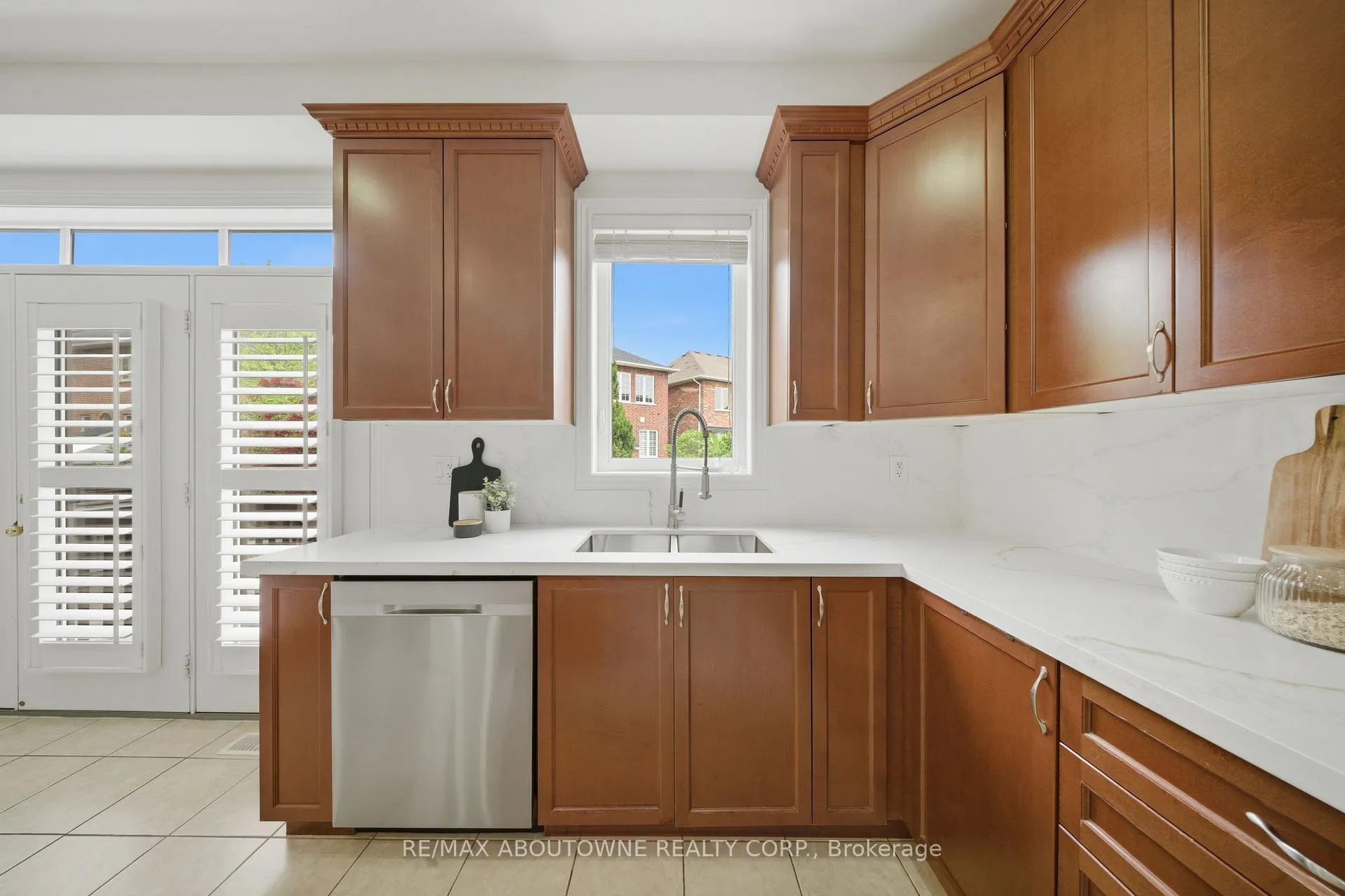Photo 17 of 3071 Jenn Avenue, Burlington, Alton — HOMEH