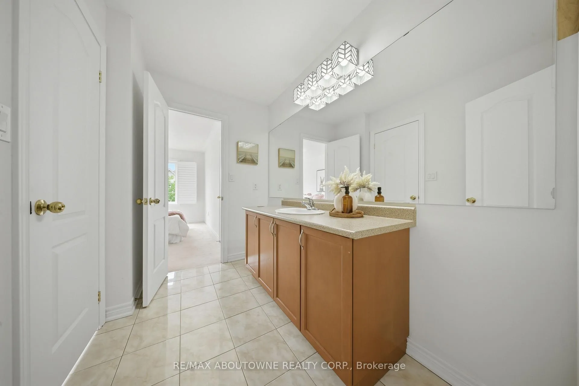 Photo 30 of 3071 Jenn Avenue, Burlington, Alton — HOMEH