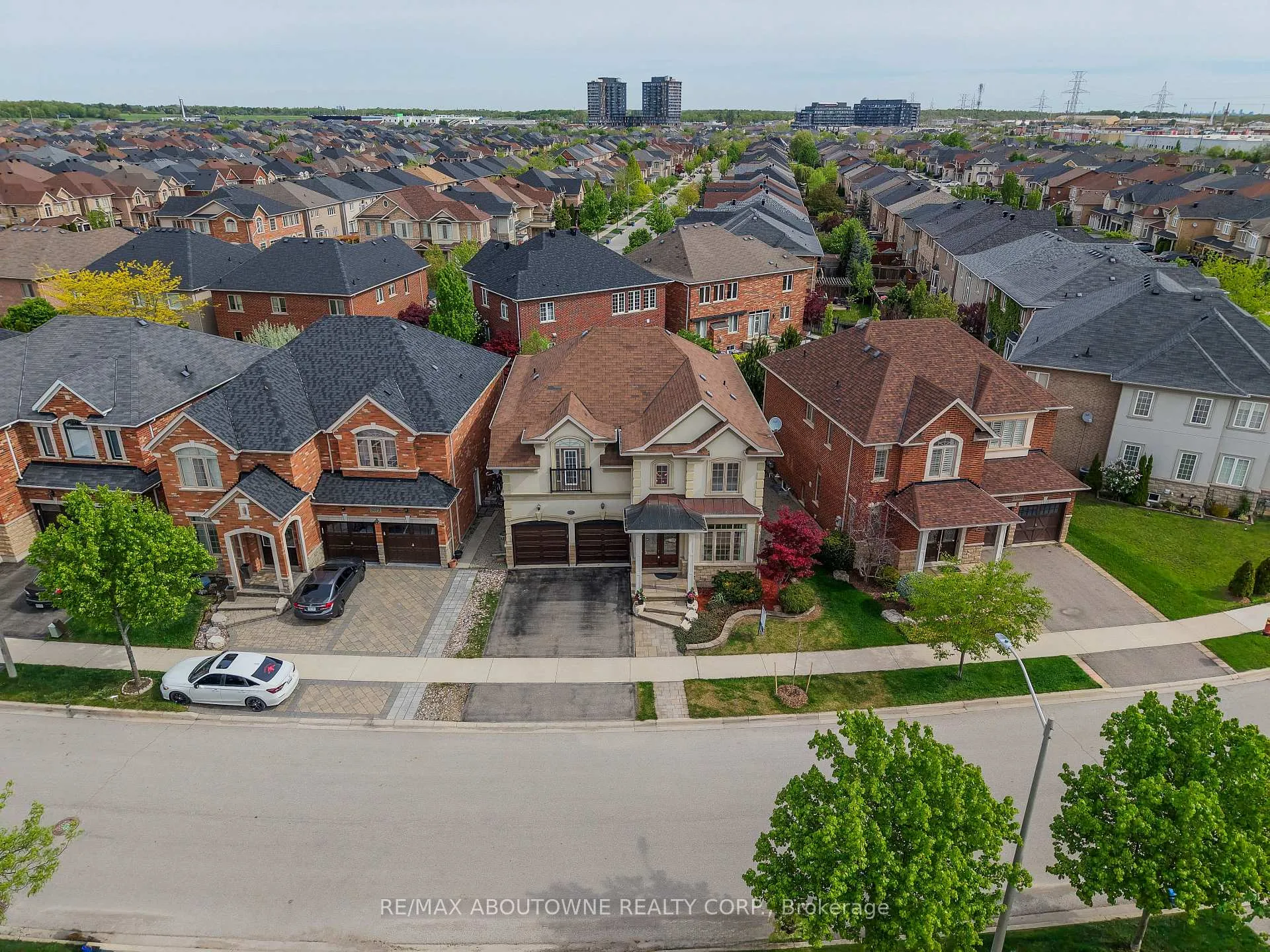 Photo 44 of 3071 Jenn Avenue, Burlington, Alton — HOMEH