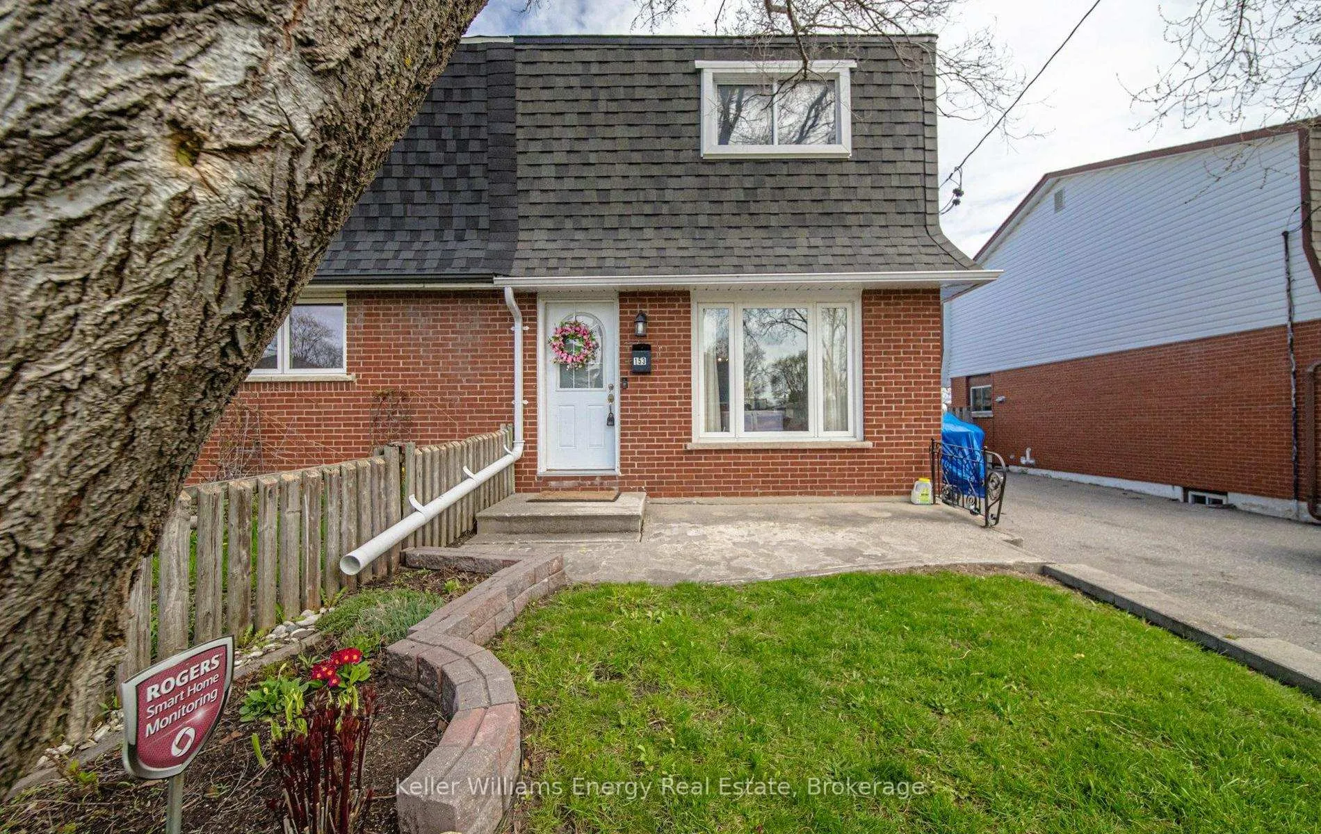 Photo 3 of 153 Barkley Crescent, Oshawa, Vanier — HOMEH