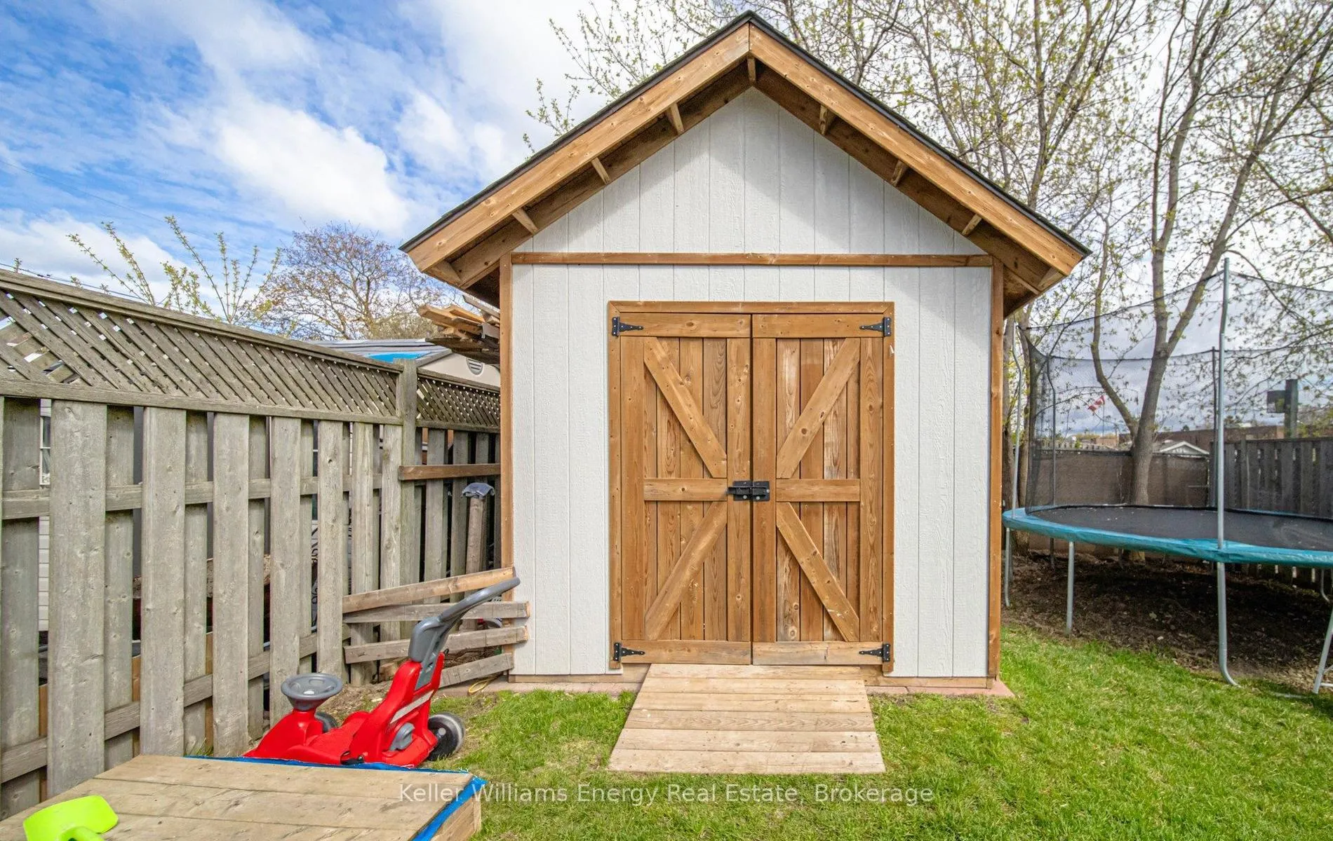 Photo 6 of 153 Barkley Crescent, Oshawa, Vanier — HOMEH