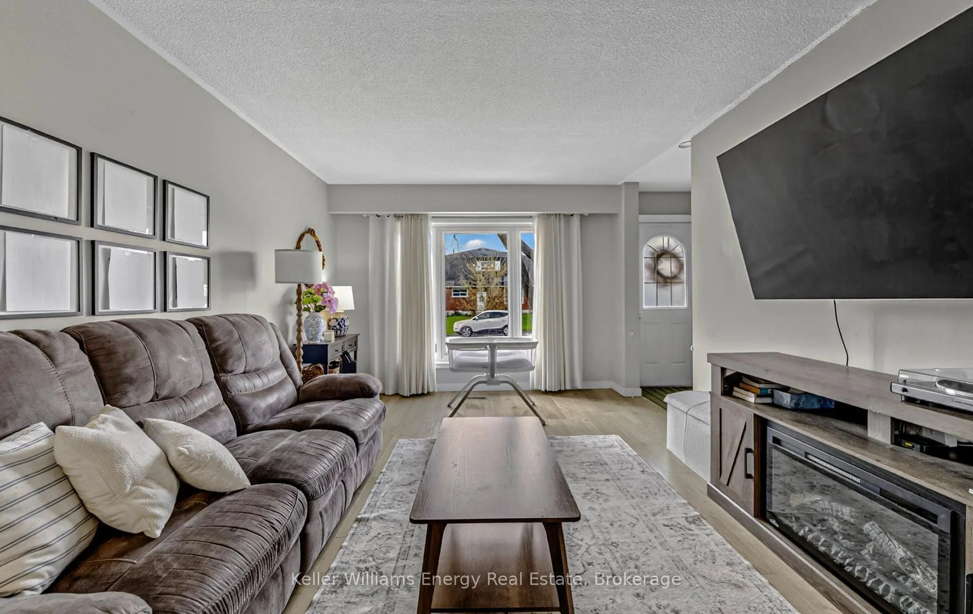 Photo 16 of 153 Barkley Crescent, Oshawa, Vanier — HOMEH