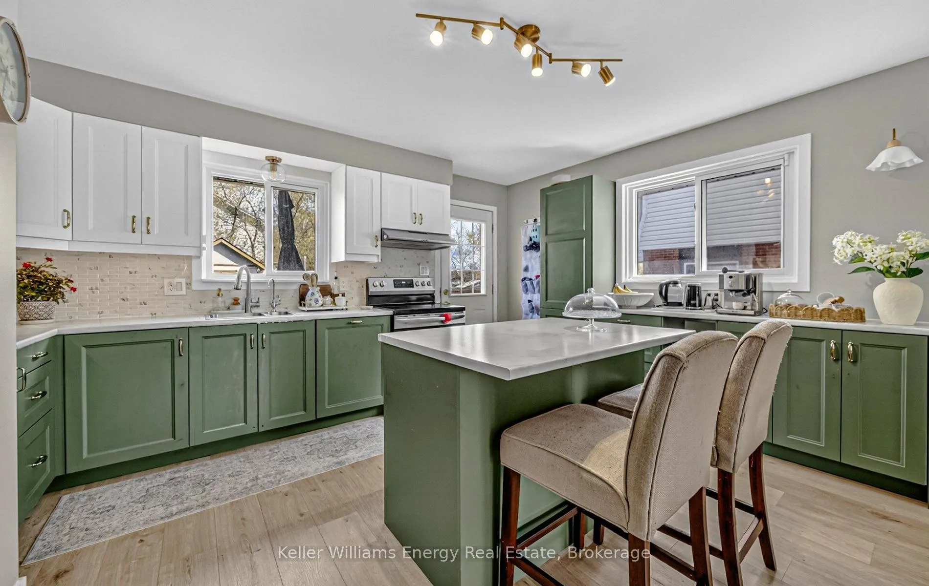 Photo 21 of 153 Barkley Crescent, Oshawa, Vanier — HOMEH