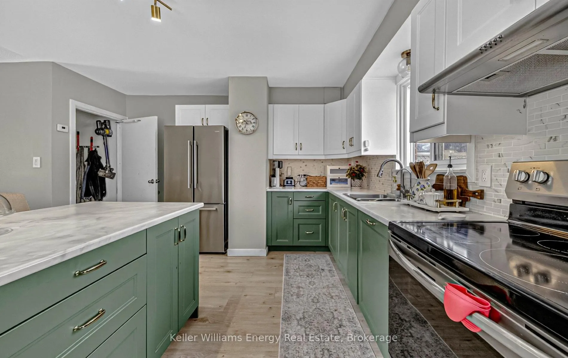 Photo 23 of 153 Barkley Crescent, Oshawa, Vanier — HOMEH