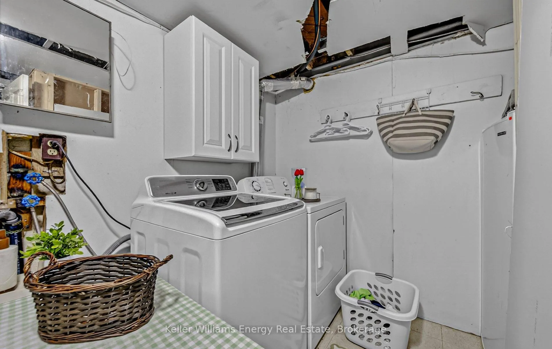 Photo 37 of 153 Barkley Crescent, Oshawa, Vanier — HOMEH
