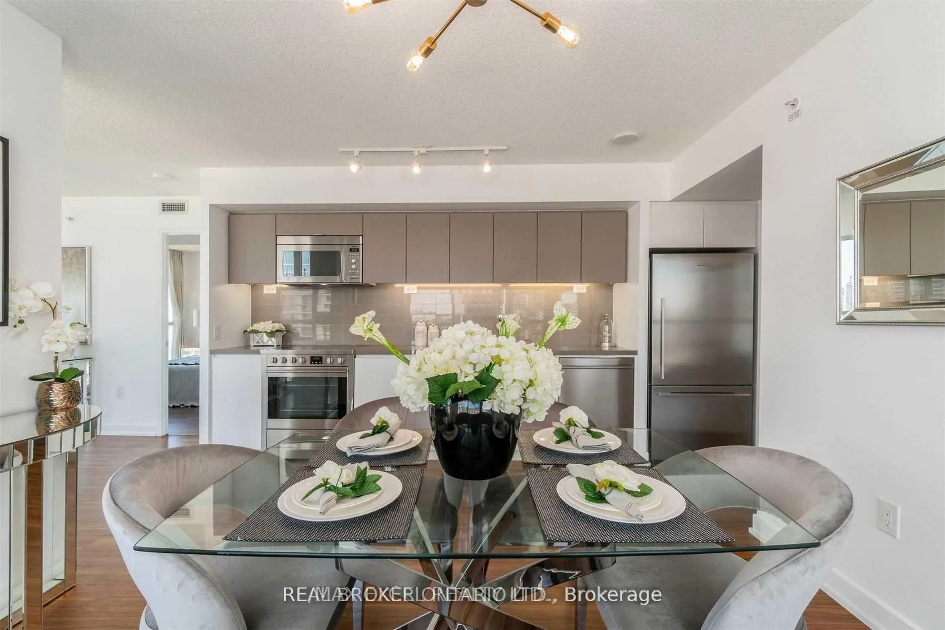Photo 6 of Unit 2101, 75 Queens Wharf Road, Toronto, Waterfront Communities — HOMEH