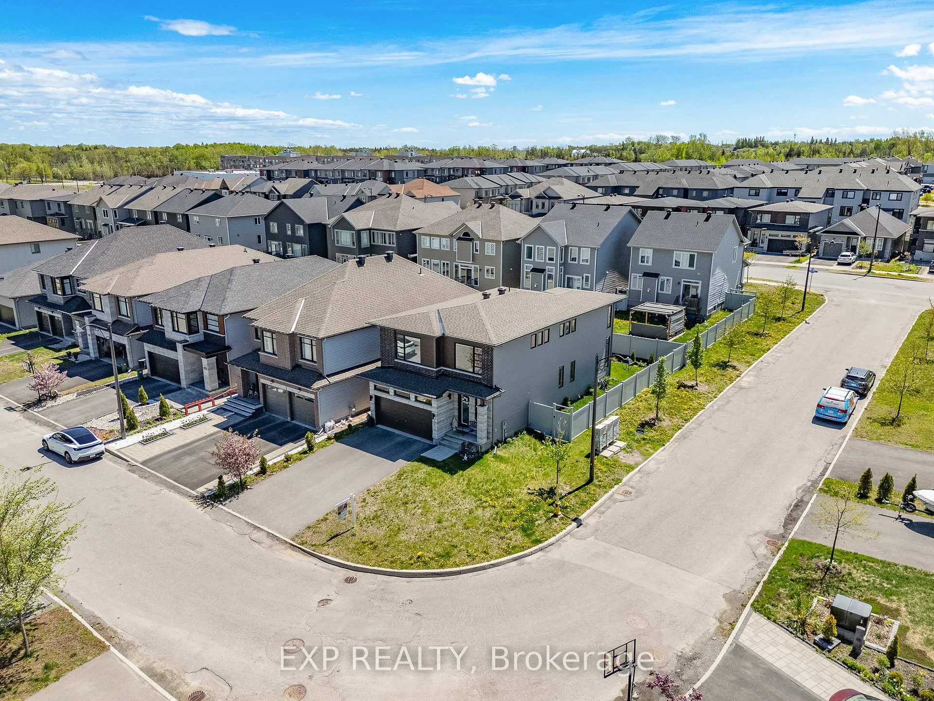 Photo 38 of 209 Pingwi Place, Ottawa, Blossom Park/Kemp Park/Findlay Creek — HOMEH