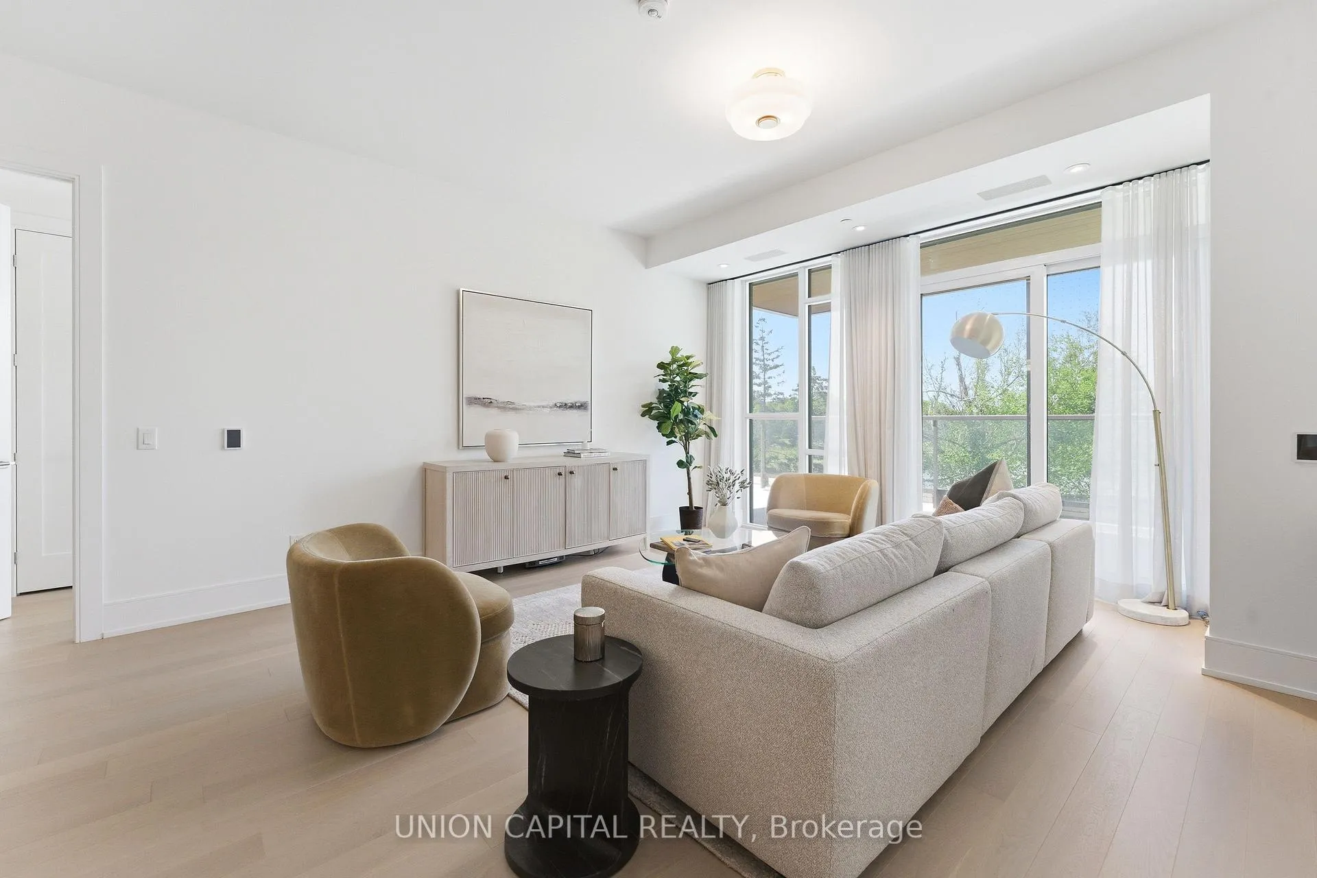 Photo 3 of Unit 204, 397 Royal Orchard Boulevard, Markham, Royal Orchard — HOMEH