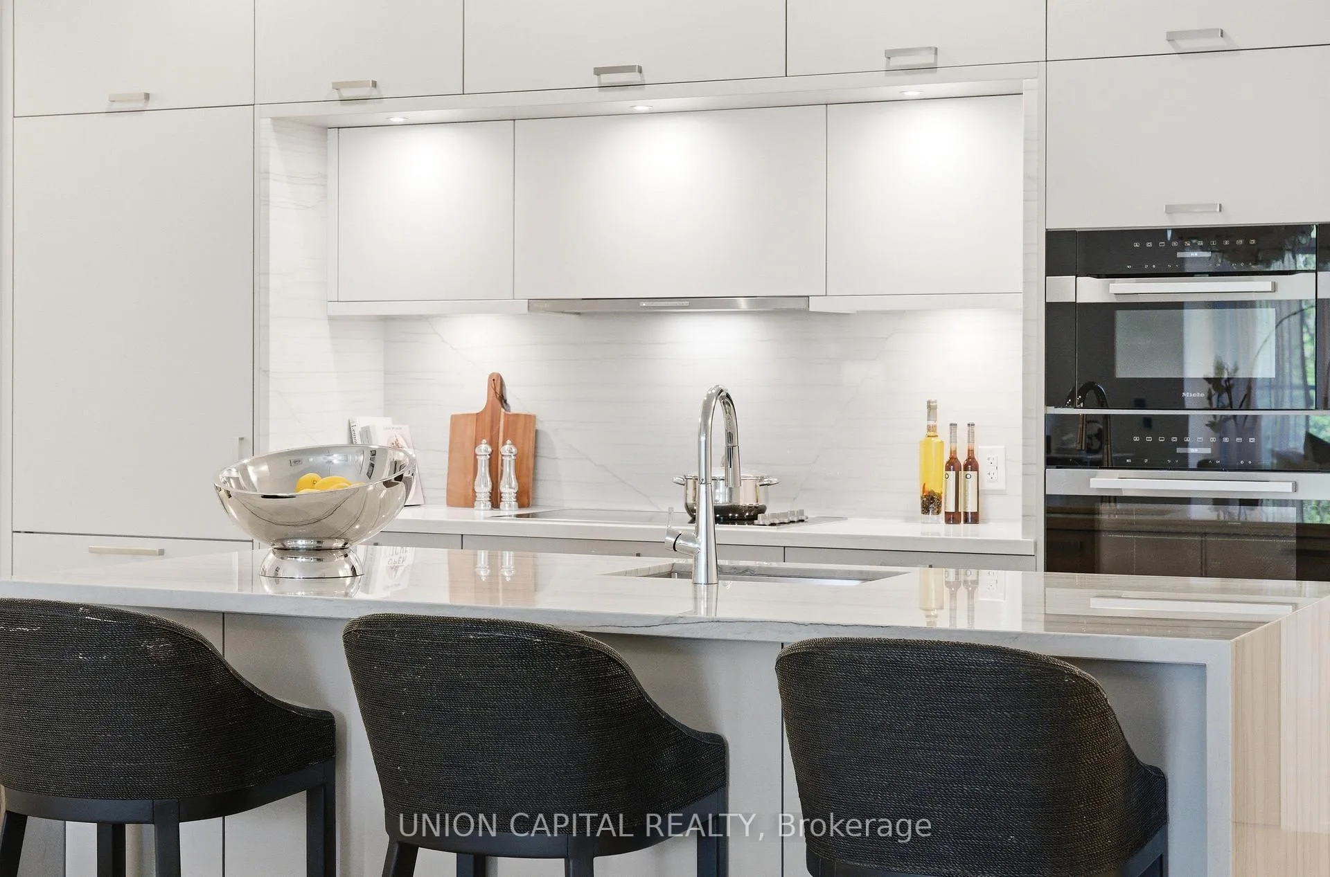 Photo 5 of Unit 204, 397 Royal Orchard Boulevard, Markham, Royal Orchard — HOMEH