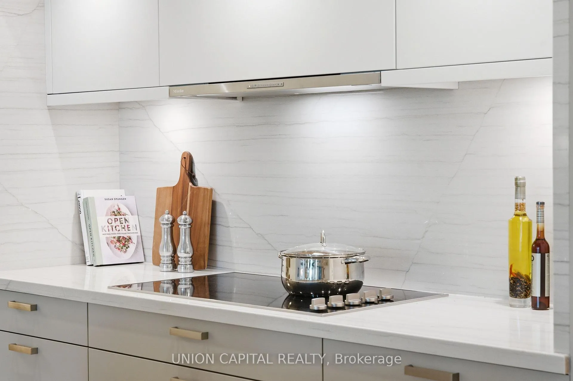 Photo 12 of Unit 204, 397 Royal Orchard Boulevard, Markham, Royal Orchard — HOMEH
