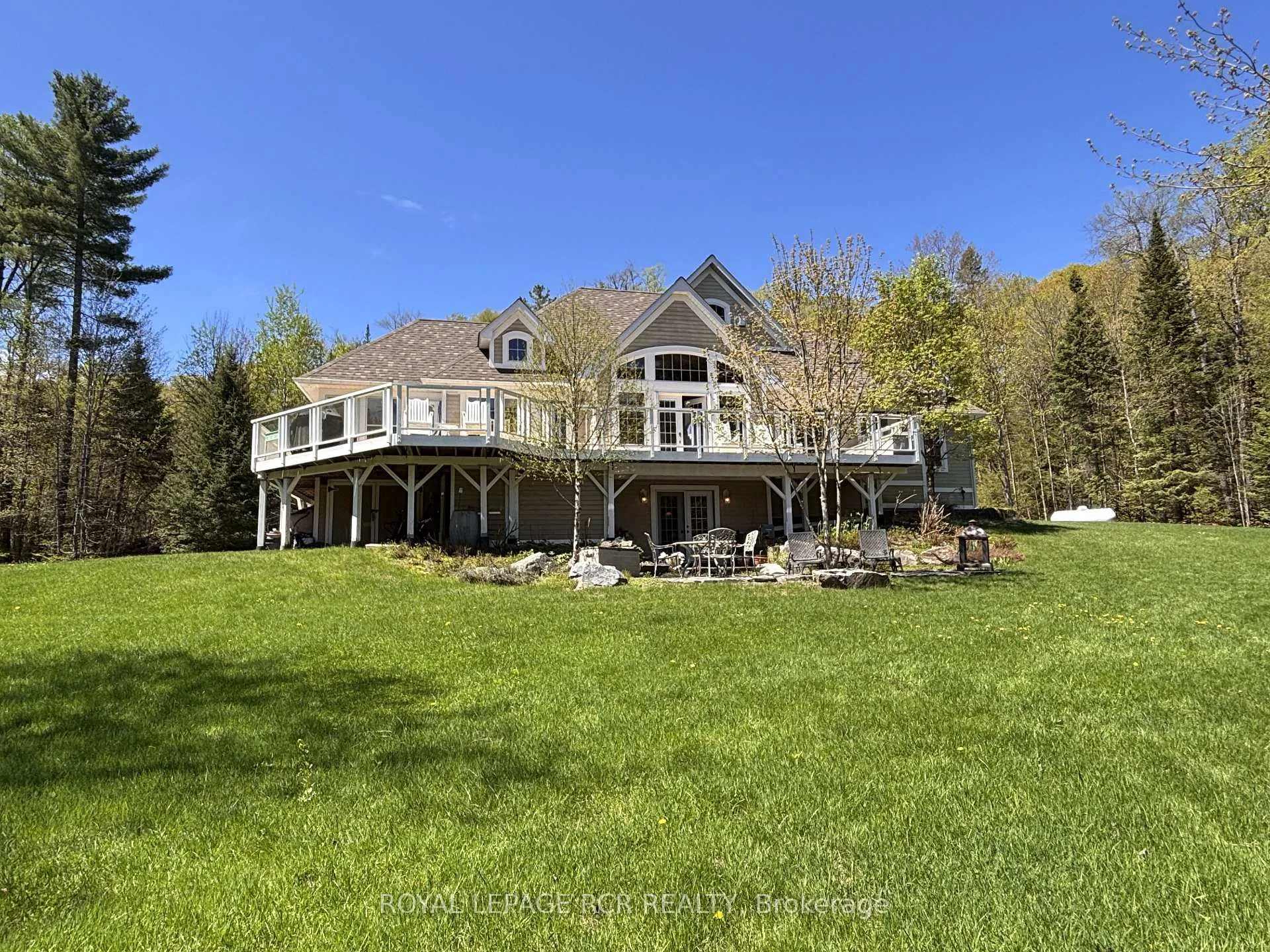 Photo 2 of 4 Mcgregor Way, Bracebridge, Monck (Bracebridge) — HOMEH