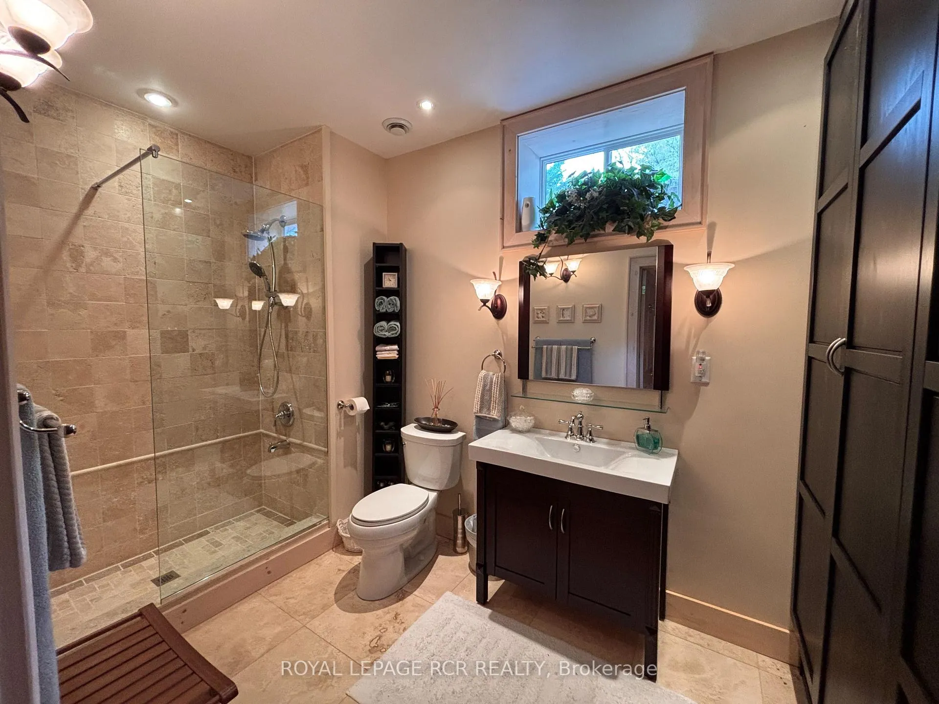 Photo 9 of 4 Mcgregor Way, Bracebridge, Monck (Bracebridge) — HOMEH