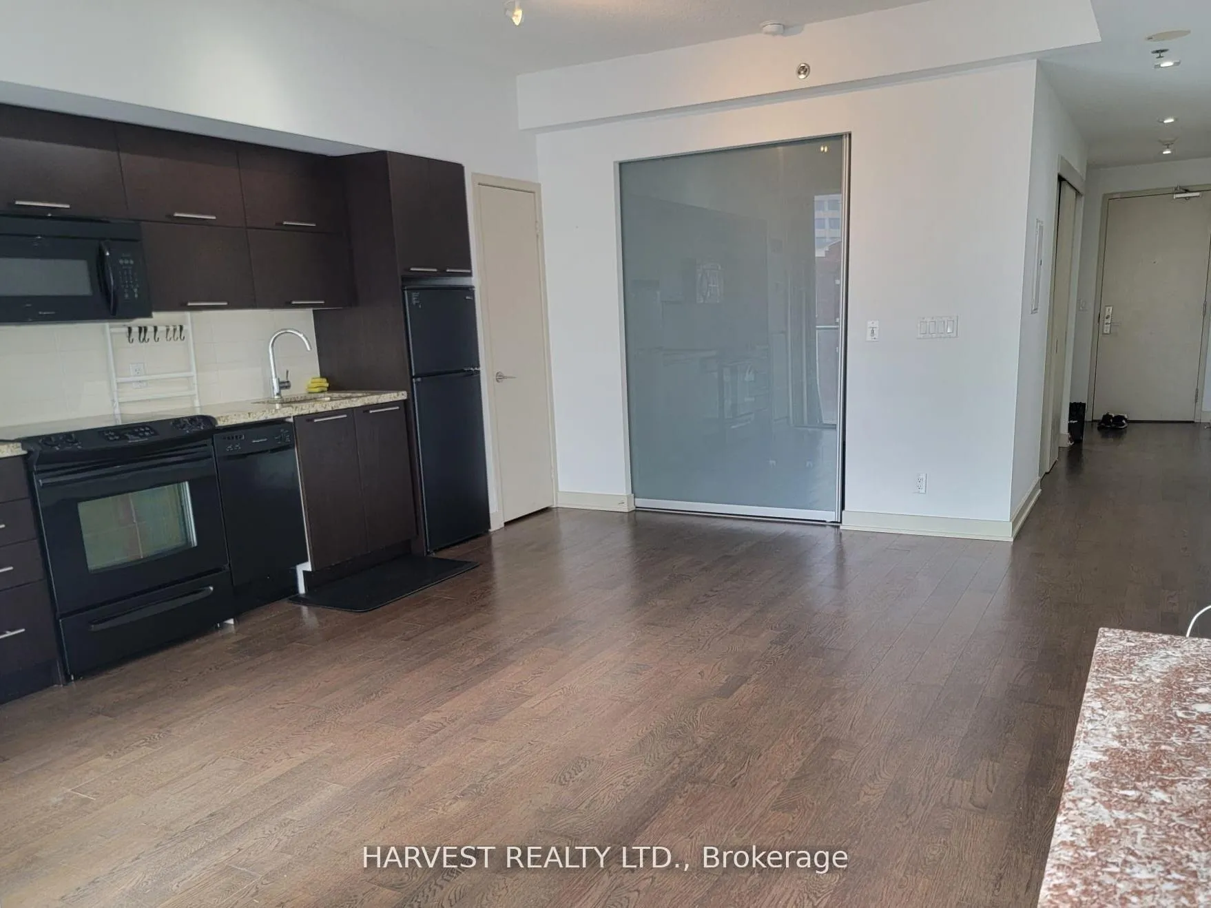 Photo 6 of Unit 708, 21 Nelson Street, Toronto, Waterfront Communities — HOMEH