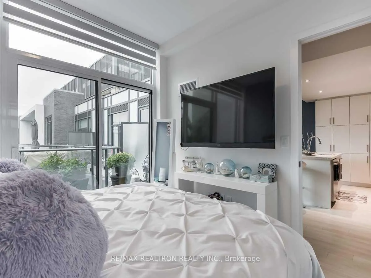 Photo 54 of Unit 424, 375 Sea Ray Avenue, Innisfil, Rural Innisfil — HOMEH