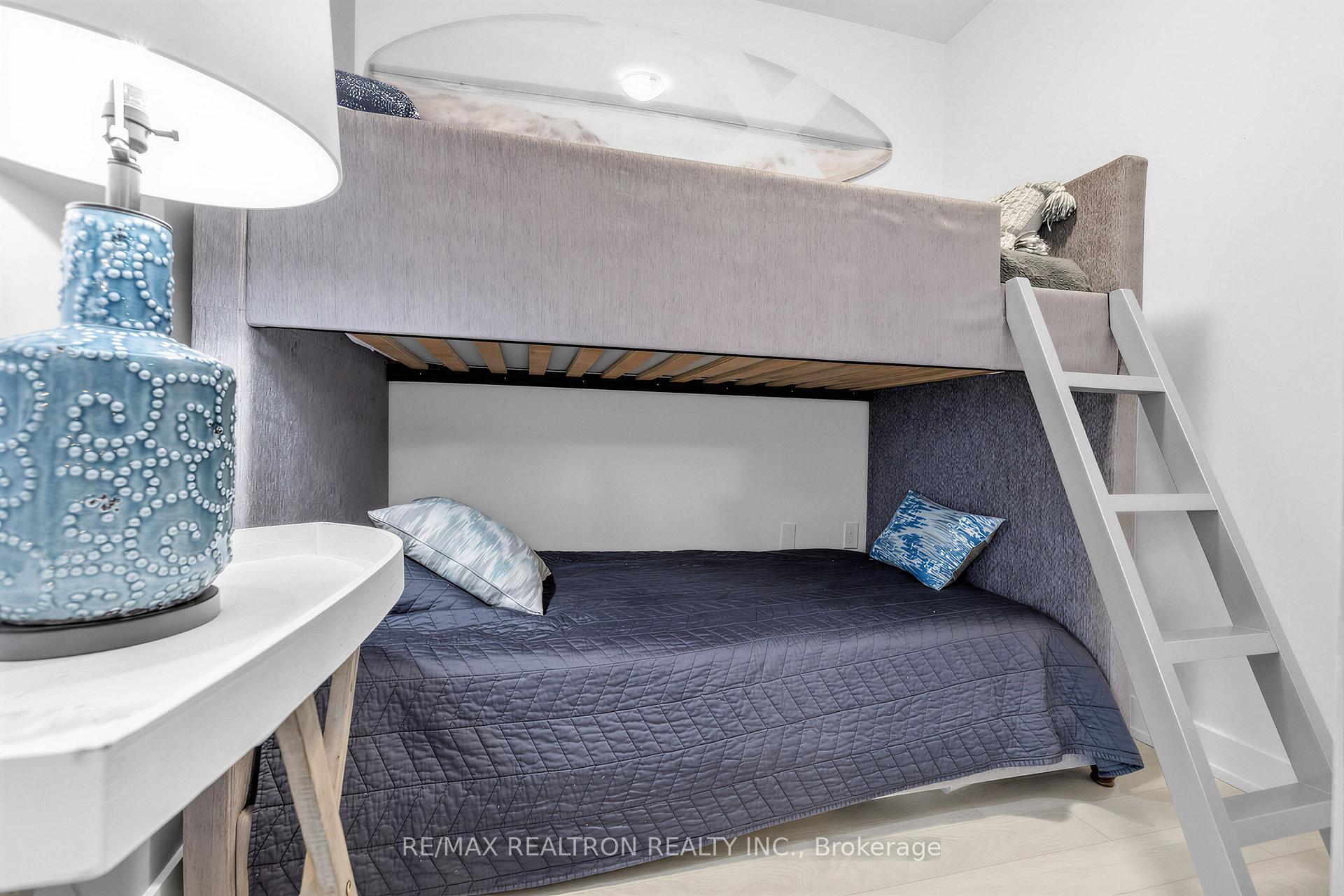 Photo 21 of Unit 424, 375 Sea Ray Avenue, Innisfil, Rural Innisfil — HOMEH