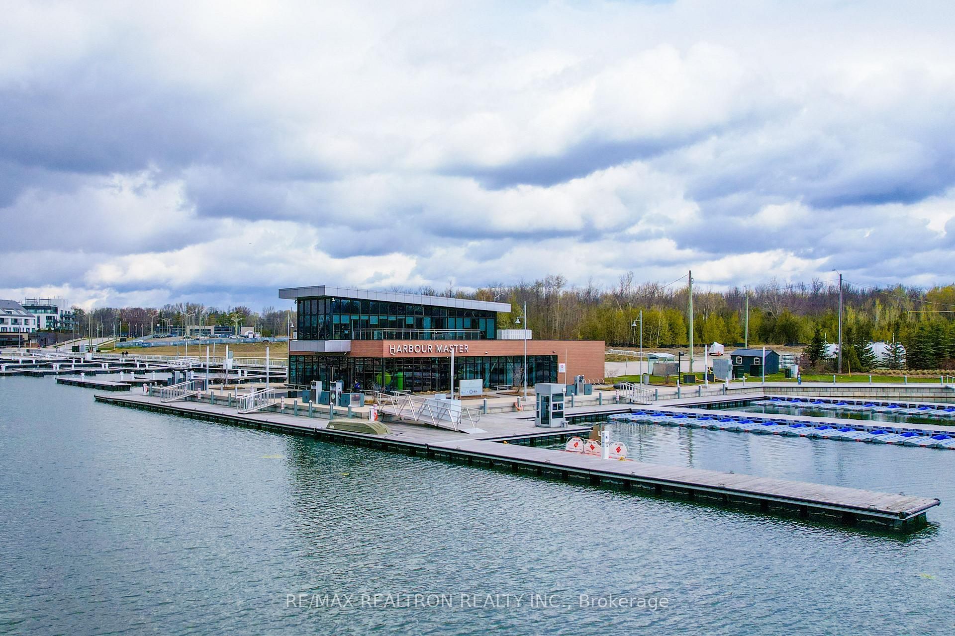 Photo 31 of Unit 424, 375 Sea Ray Avenue, Innisfil, Rural Innisfil — HOMEH