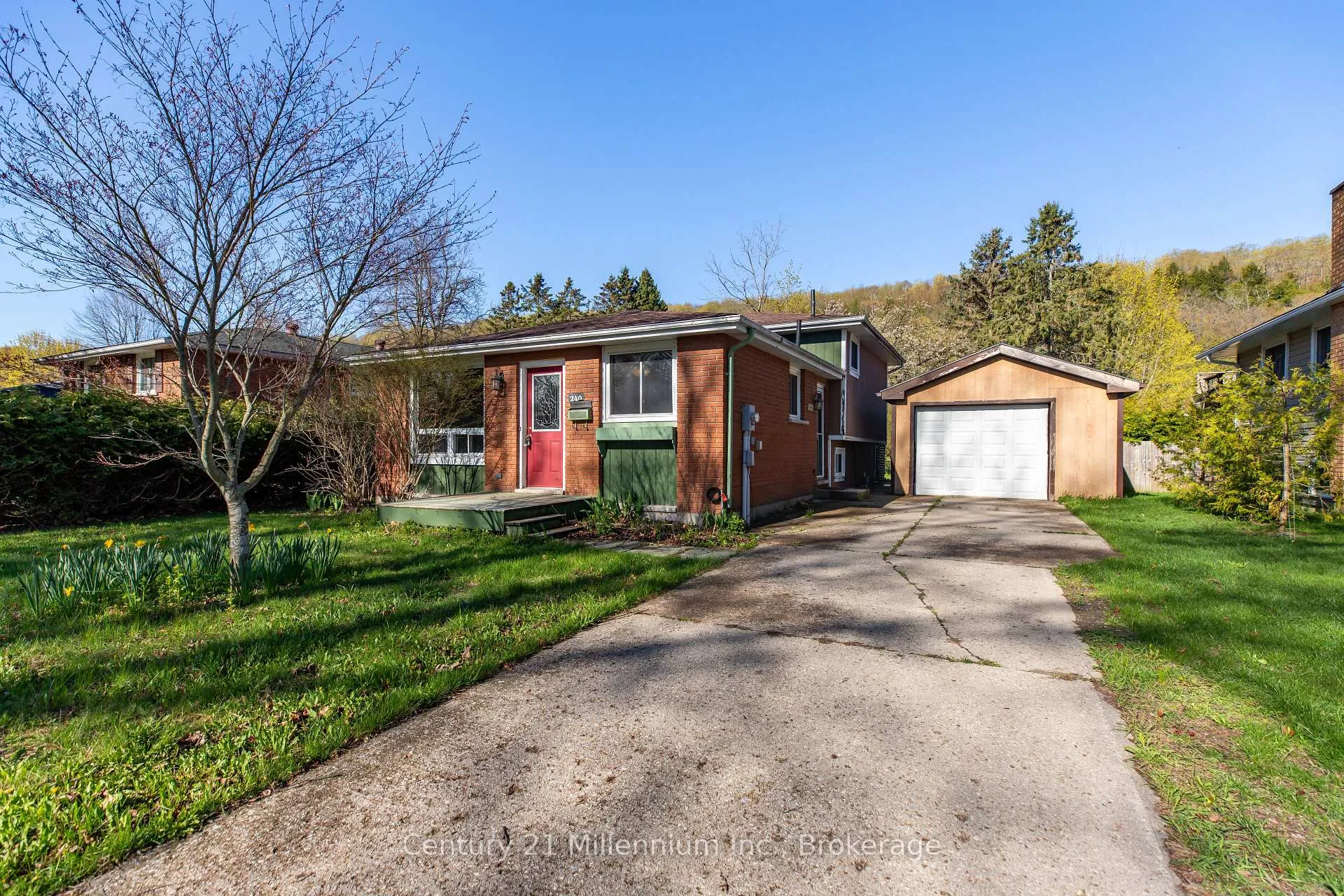 Photo 1 of 240 5th A Avenue W, Owen Sound — HOMEH
